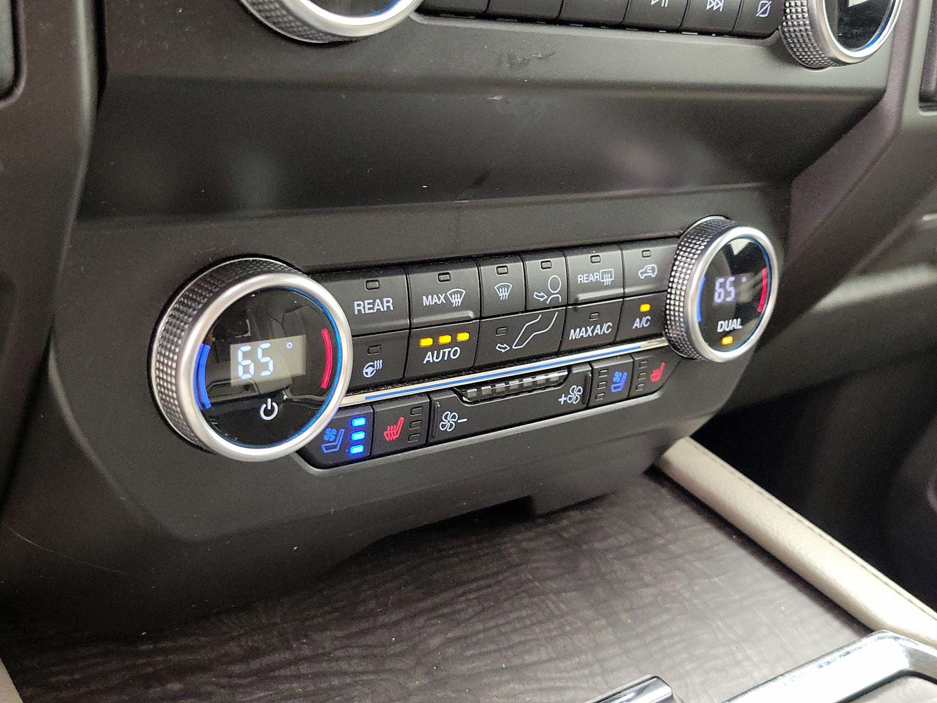 Thumbnail: 2019 Ford Expedition - 17