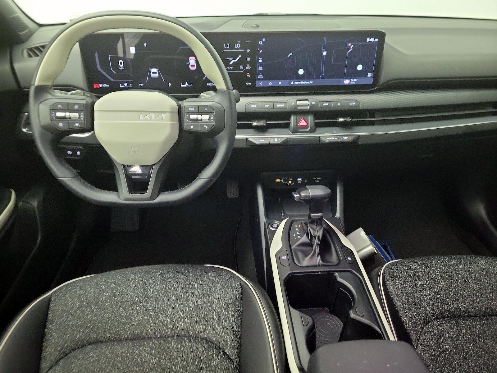 2025 Kia K4 GT-Line - Photo 10