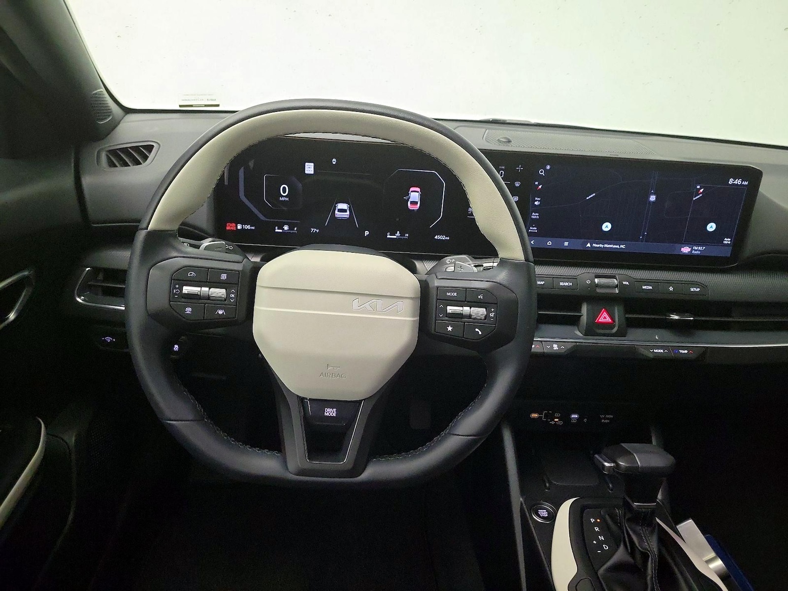 2025 Kia K4 GT-Line - Photo 11
