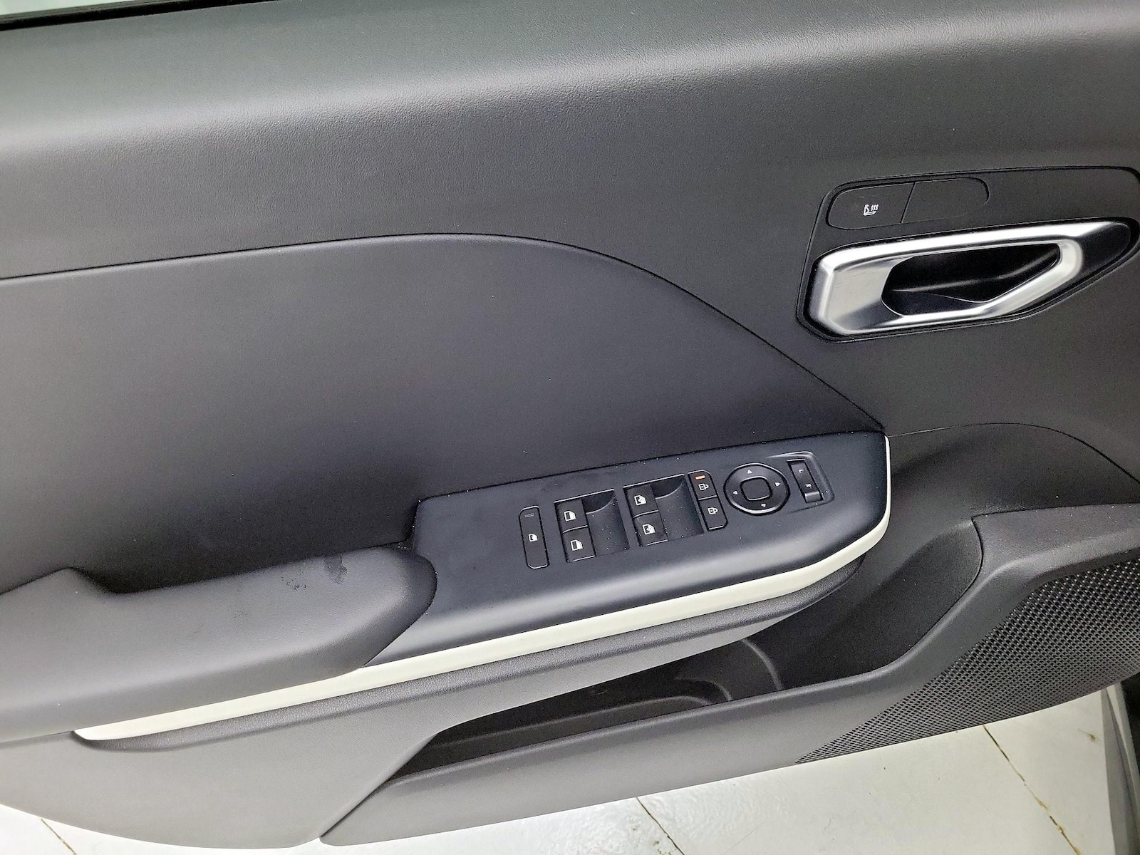 2025 Kia K4 GT-Line - Photo 13