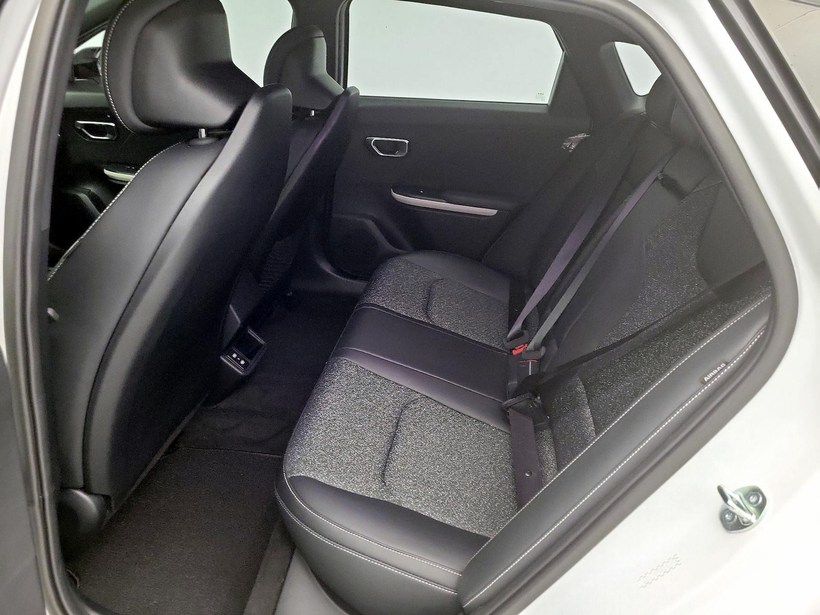 2025 Kia K4 GT-Line - Photo 22