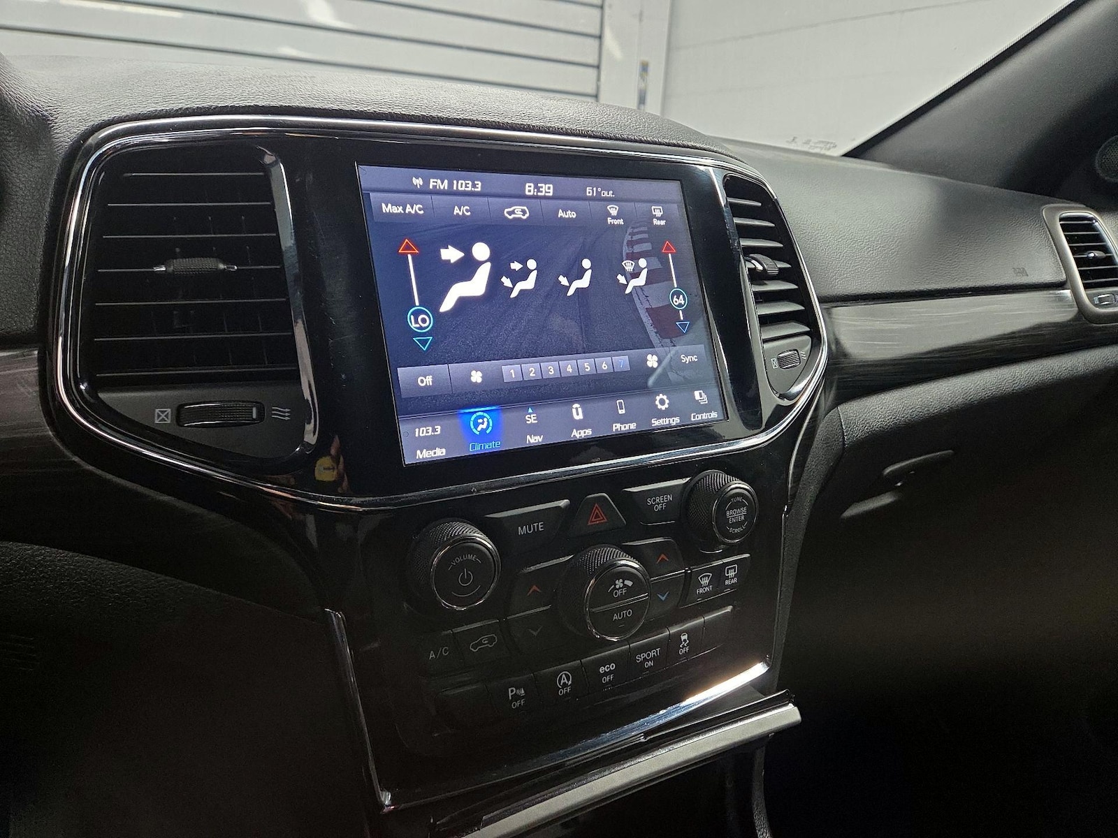 2021 Jeep Grand Cherokee Laredo E - Photo 18