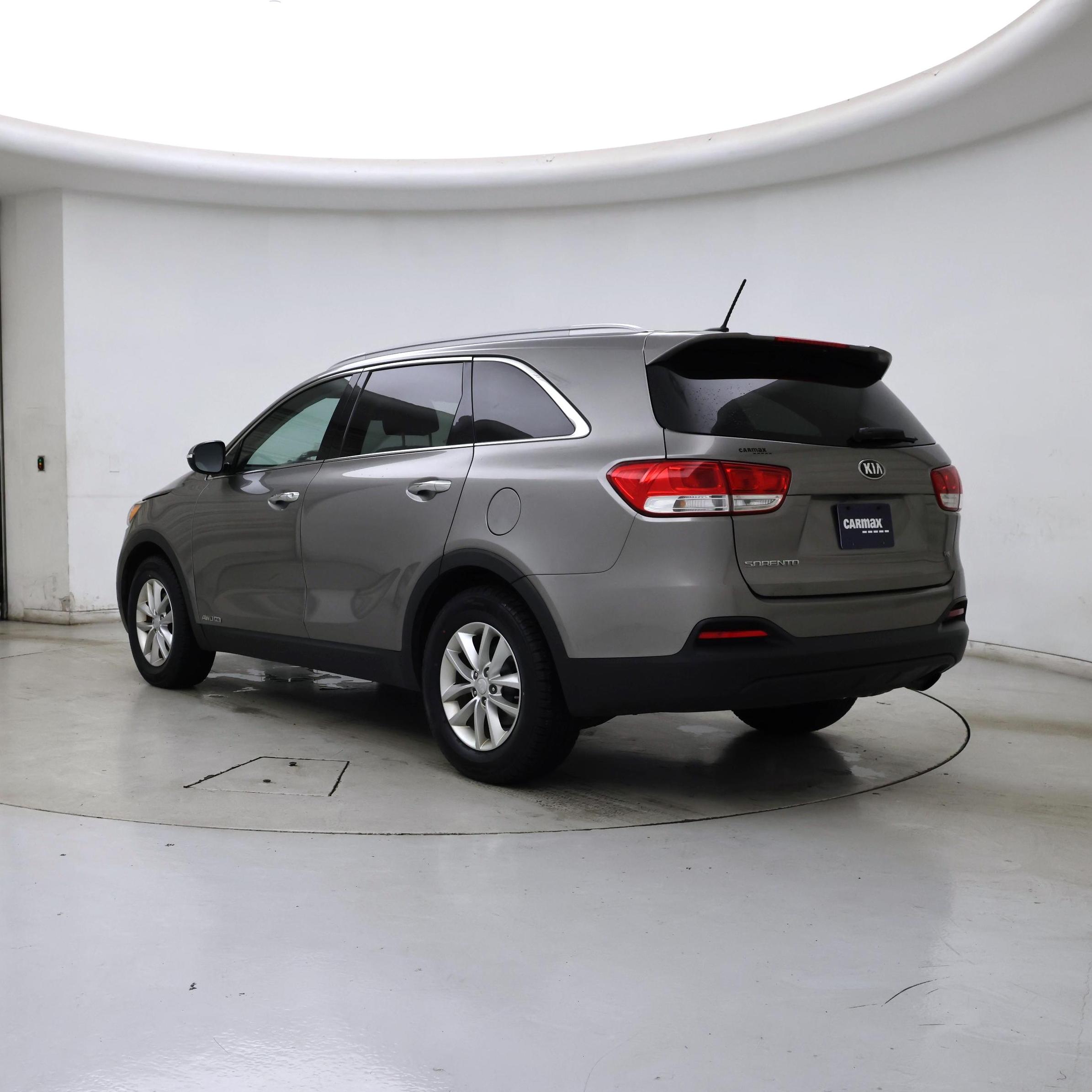 Thumbnail: 2018 Kia Sorento - 2