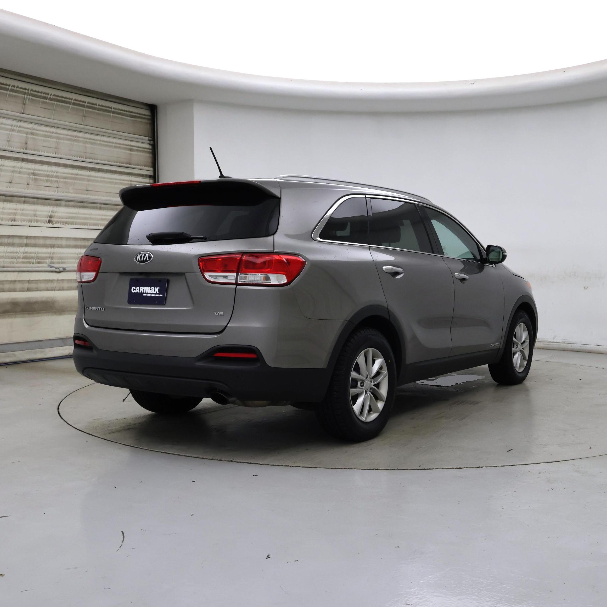 Thumbnail: 2018 Kia Sorento - 8