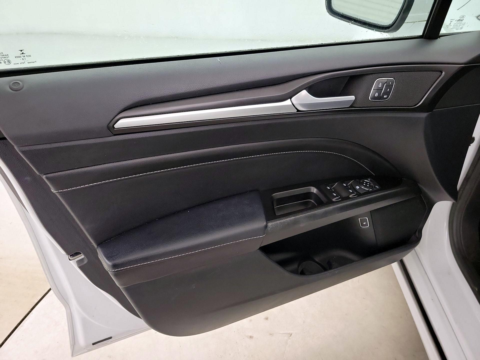 Thumbnail: 2019 Ford Fusion - 12
