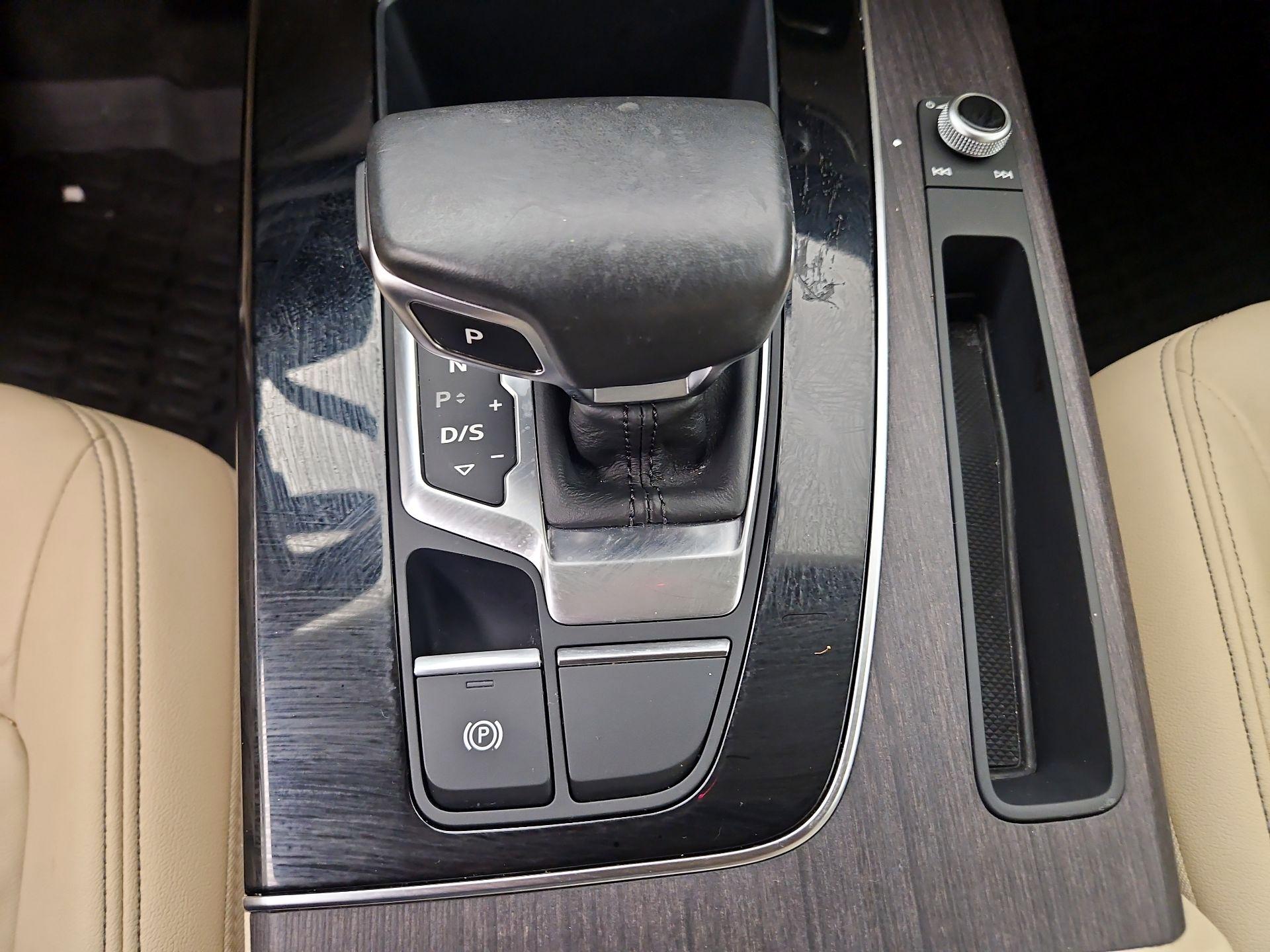 Thumbnail: 2021 Audi Q5 - 17