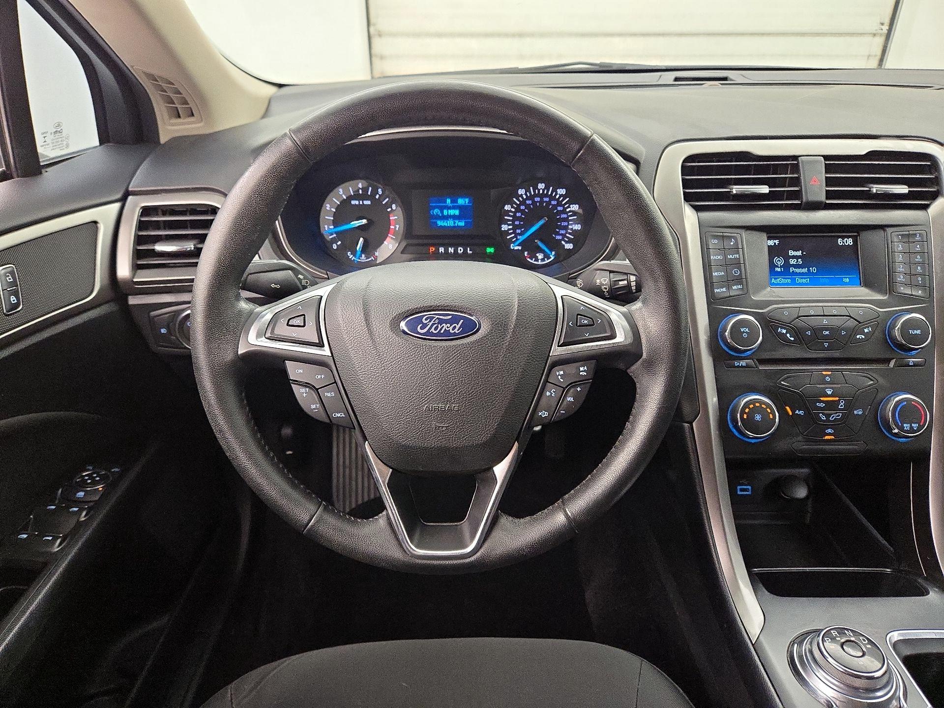 Thumbnail: 2017 Ford Fusion - 10