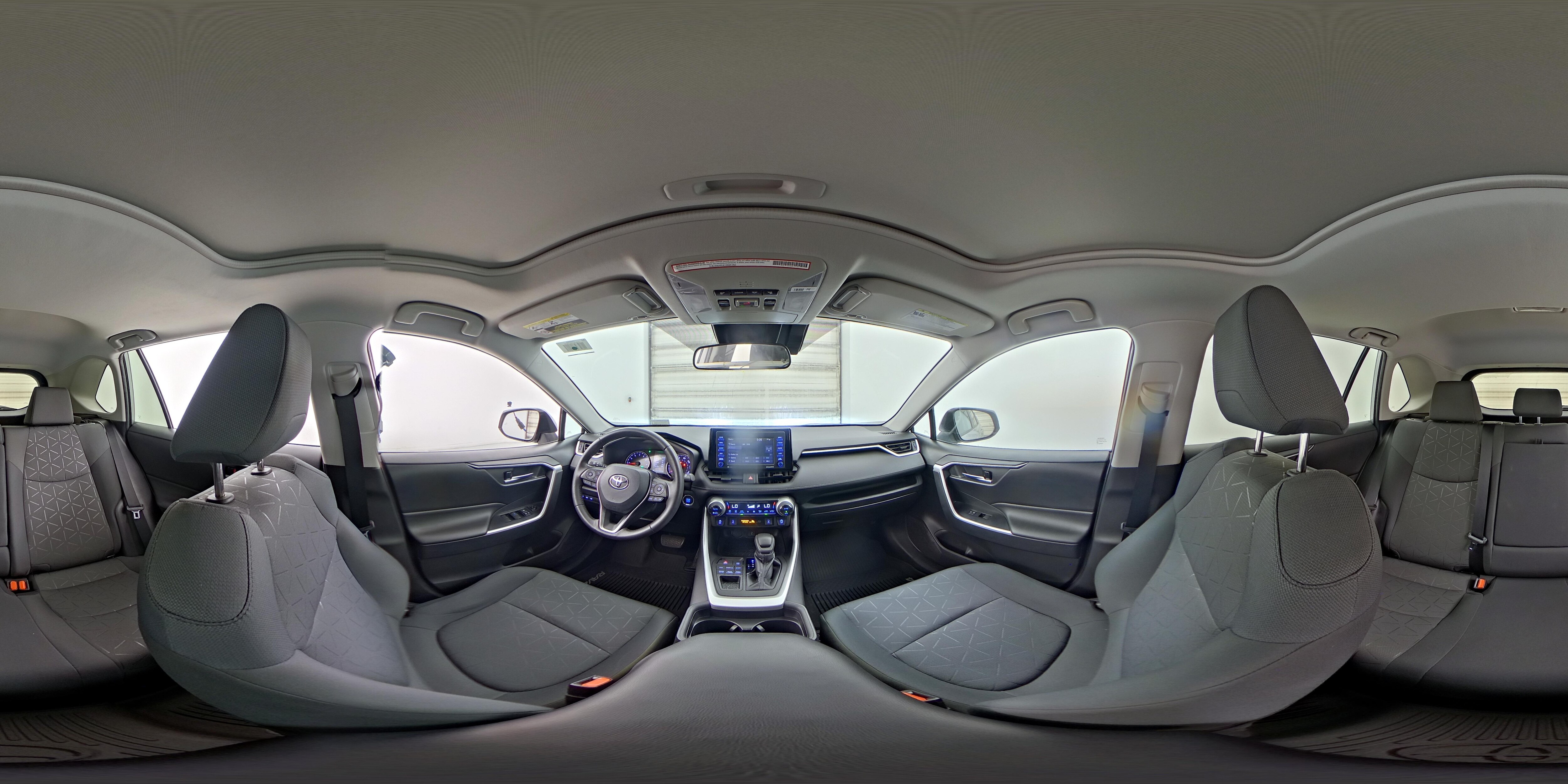 2021 Toyota RAV4 XLE - Photo 25