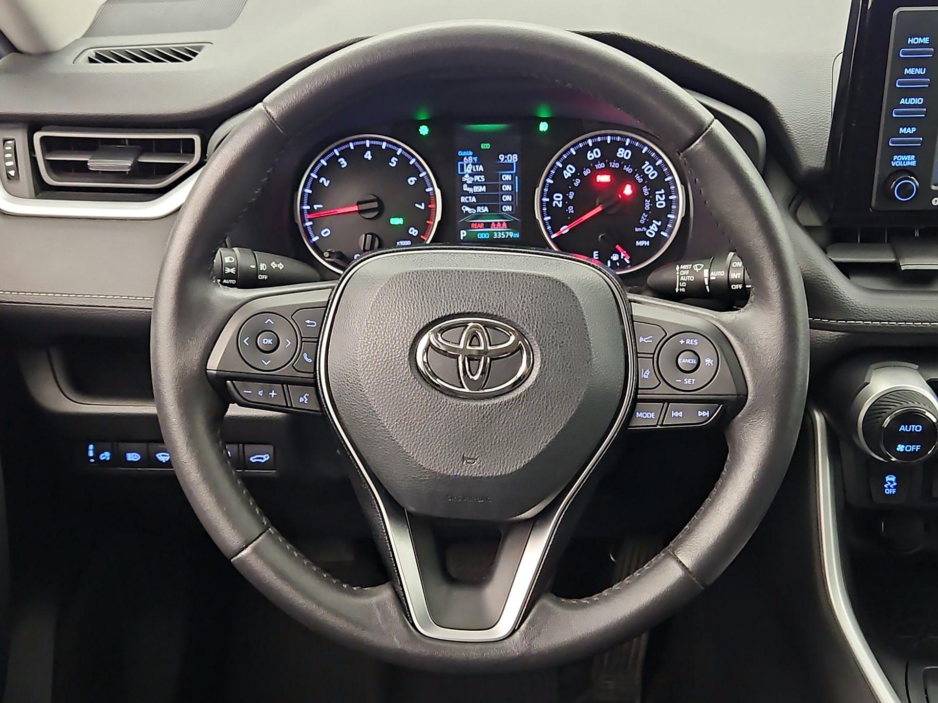 Thumbnail: 2021 Toyota RAV4 - 10