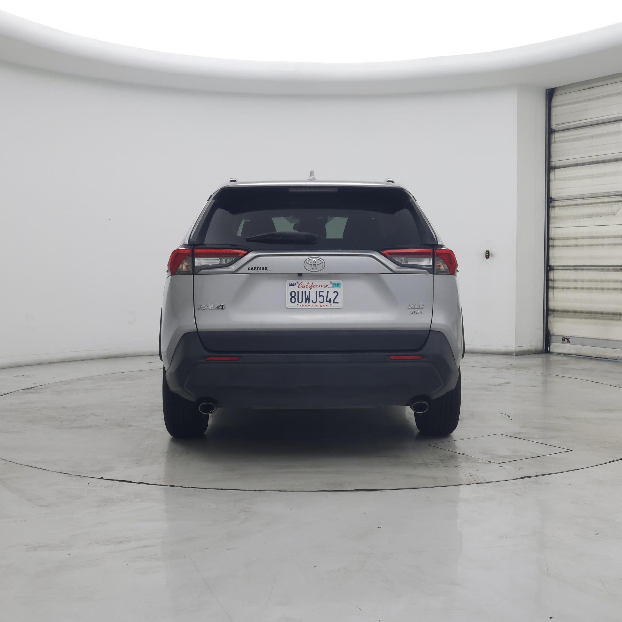 Thumbnail: 2021 Toyota RAV4 - 6