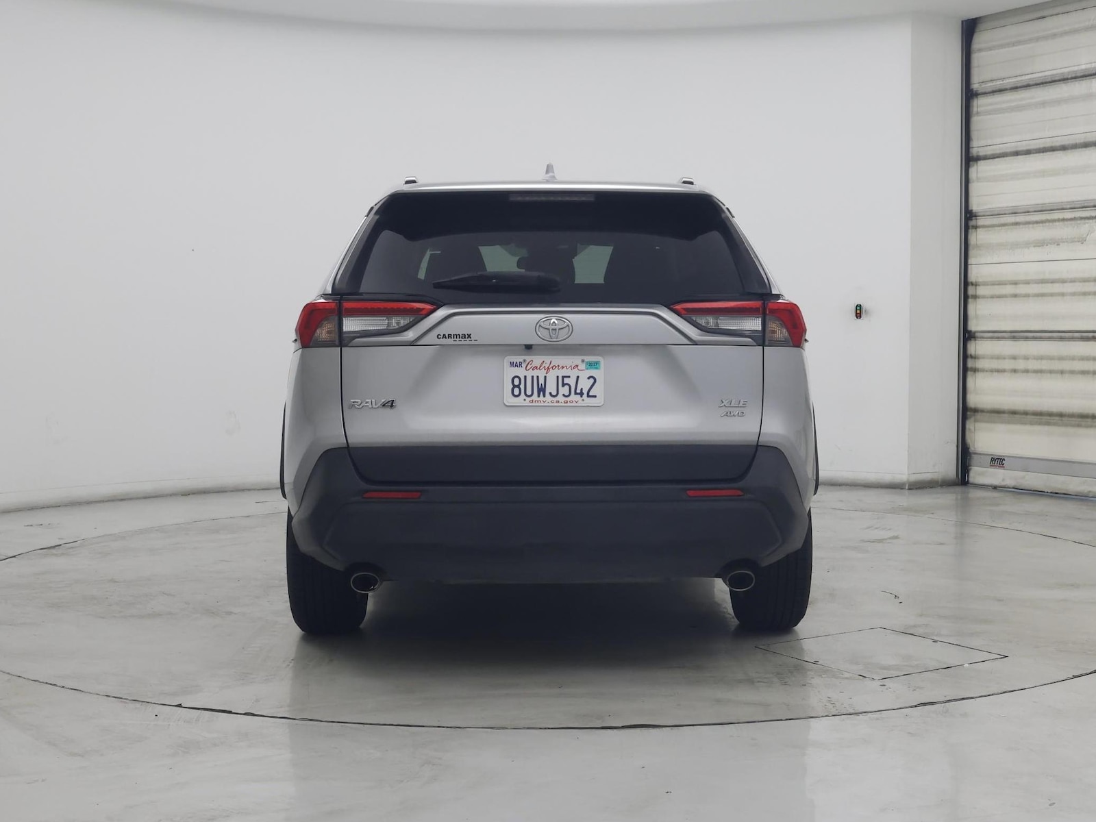 2021 Toyota RAV4 XLE - Photo 7