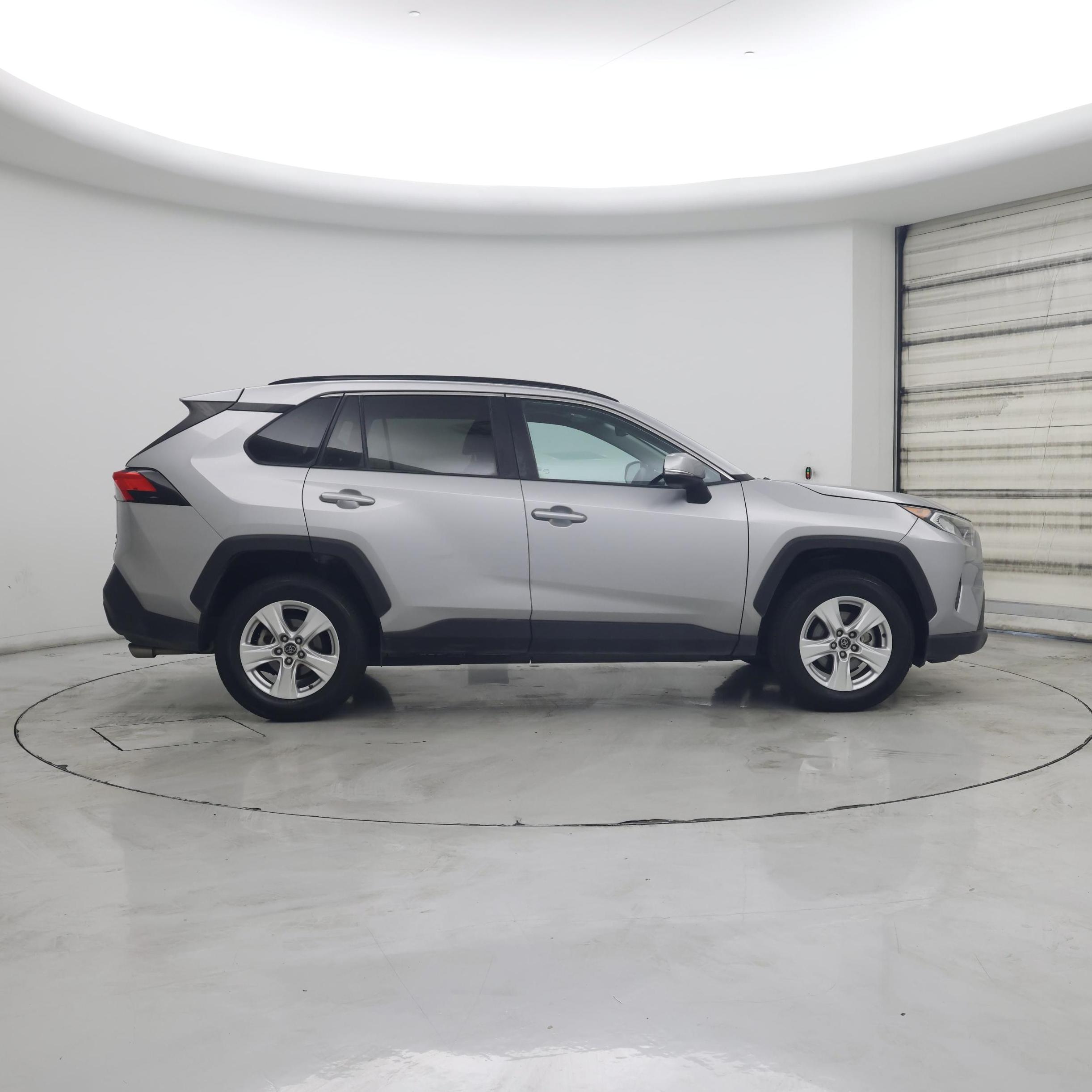 Thumbnail: 2021 Toyota RAV4 - 7