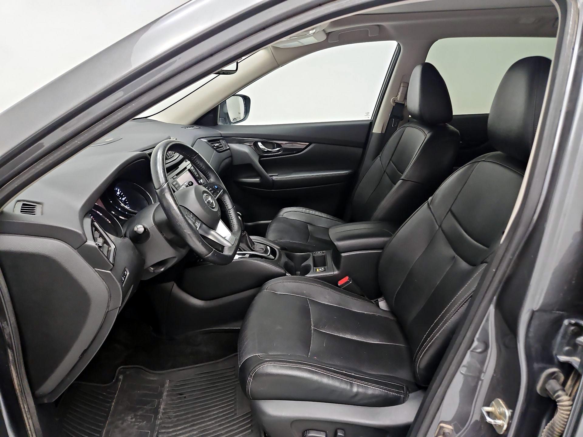 Thumbnail: 2019 Nissan Rogue - 11