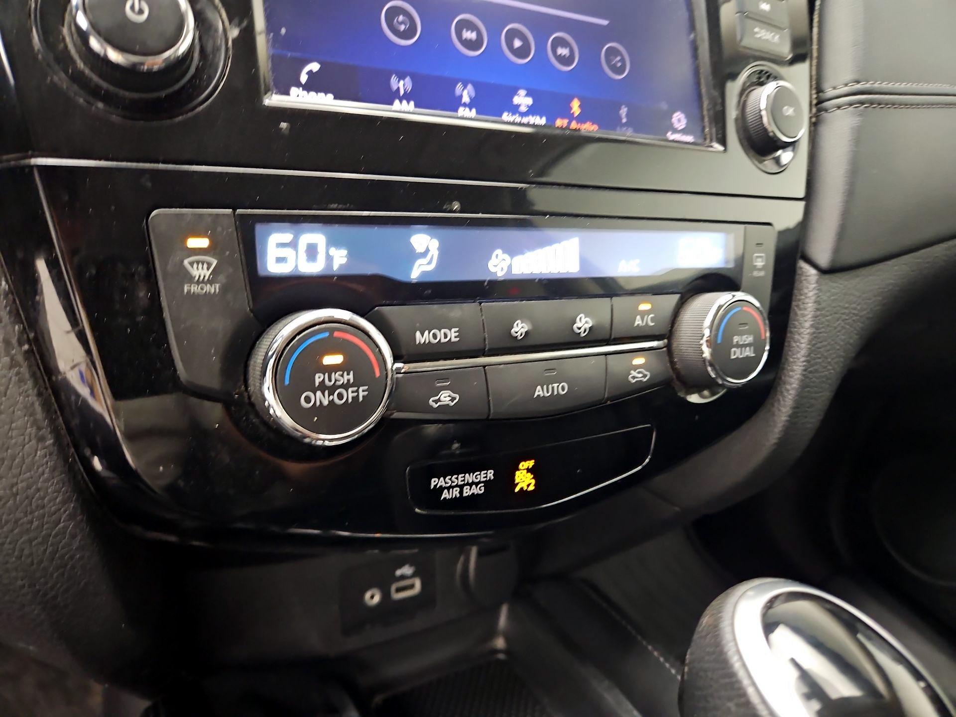 Thumbnail: 2019 Nissan Rogue - 17