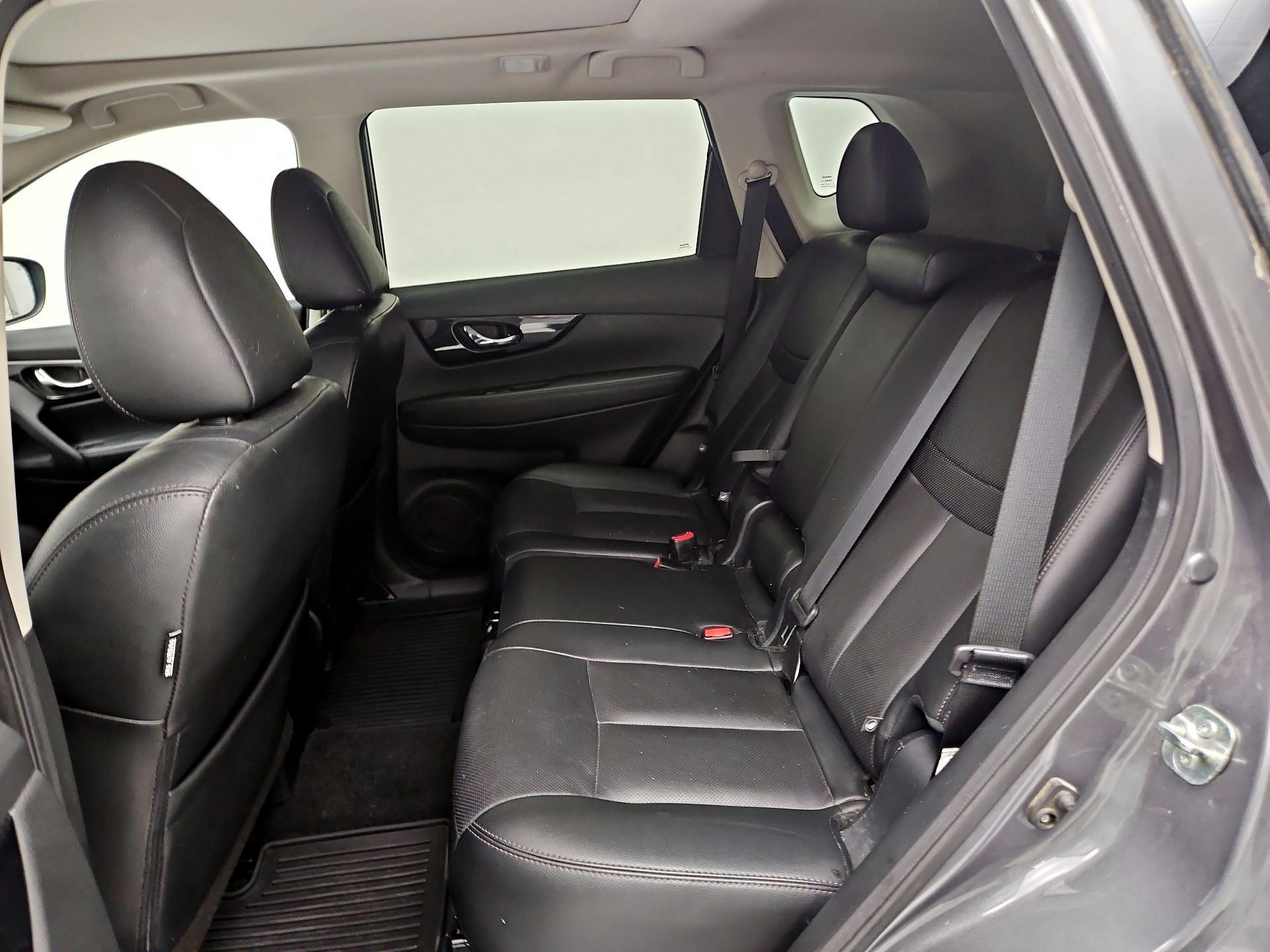 Thumbnail: 2019 Nissan Rogue - 19