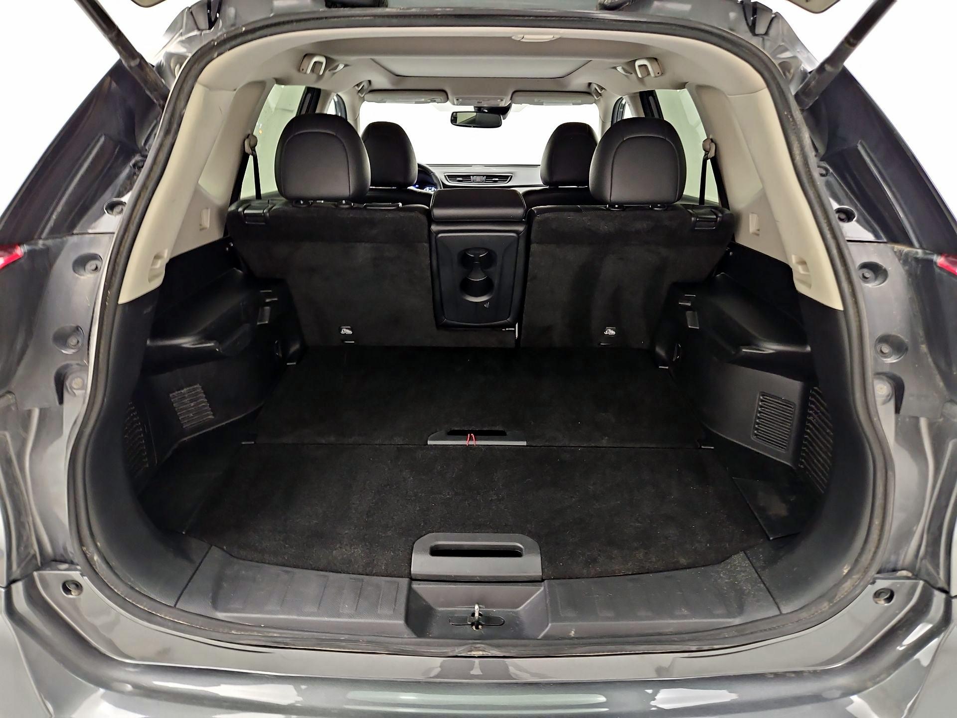 Thumbnail: 2019 Nissan Rogue - 20