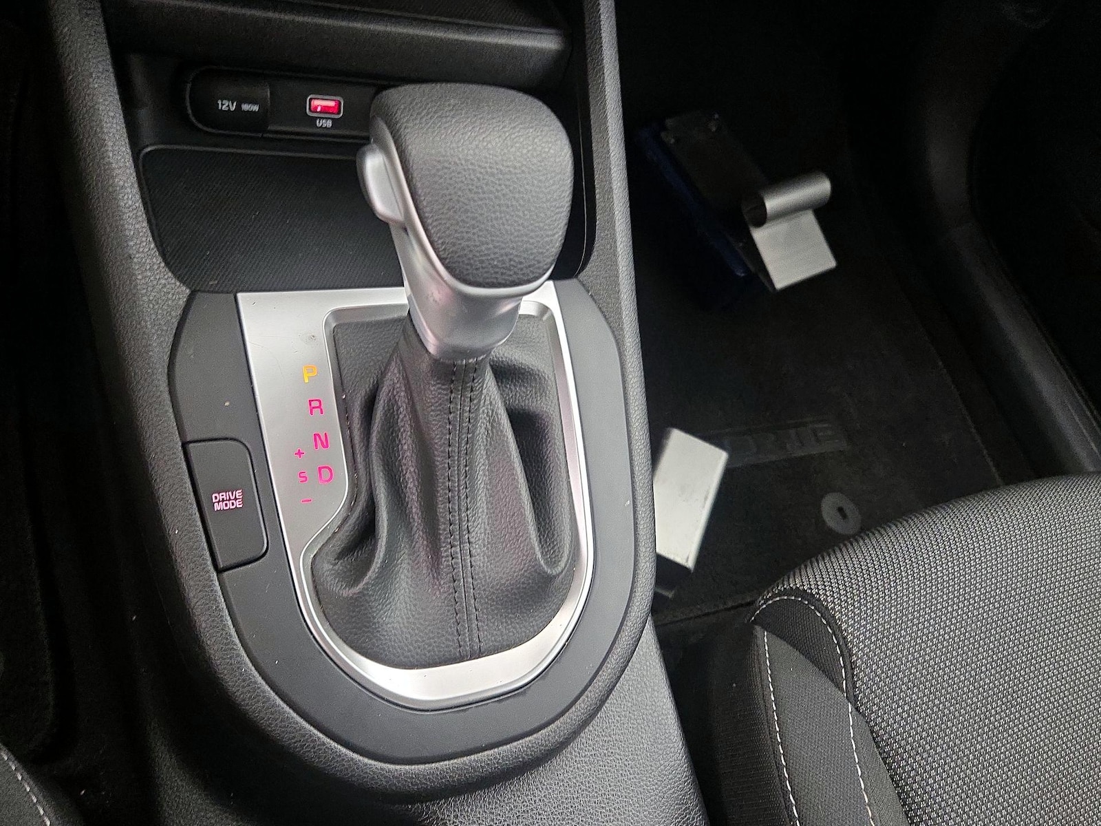 2023 Kia Forte LXS - Photo 18