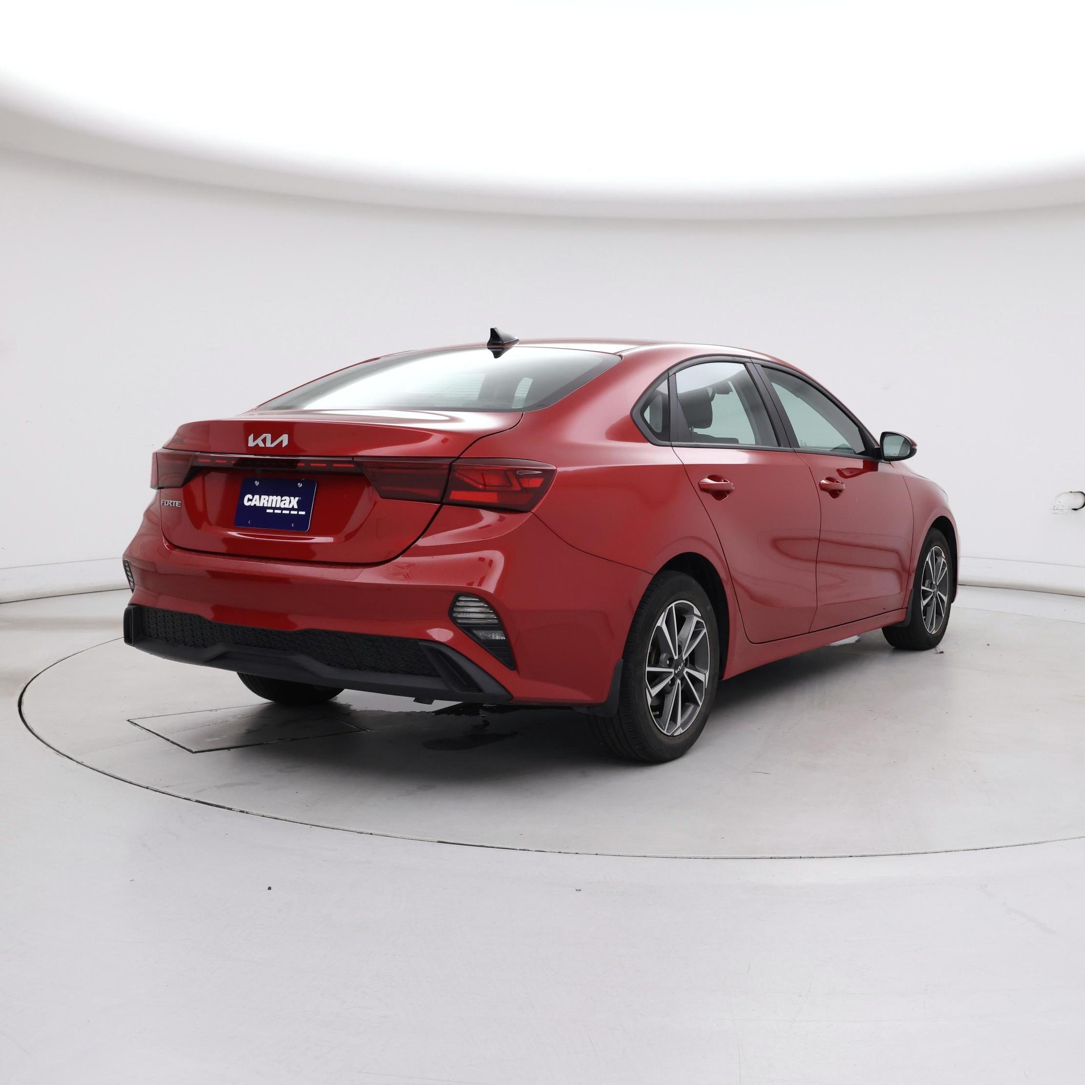 Thumbnail: 2023 Kia Forte - 8