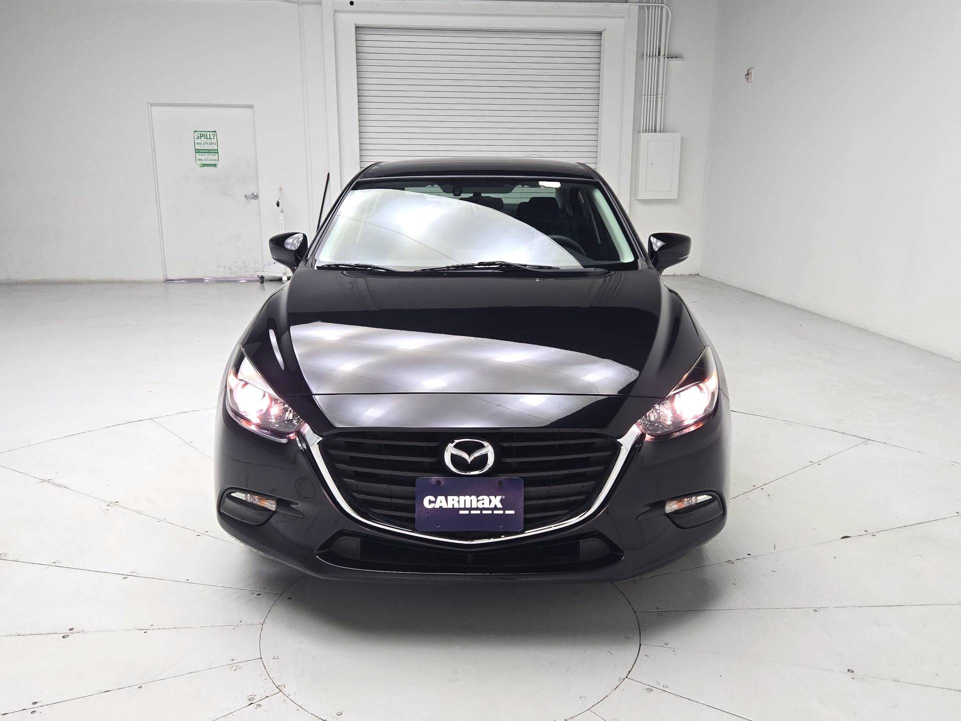 Thumbnail: 2017 Mazda Mazda3 - 2
