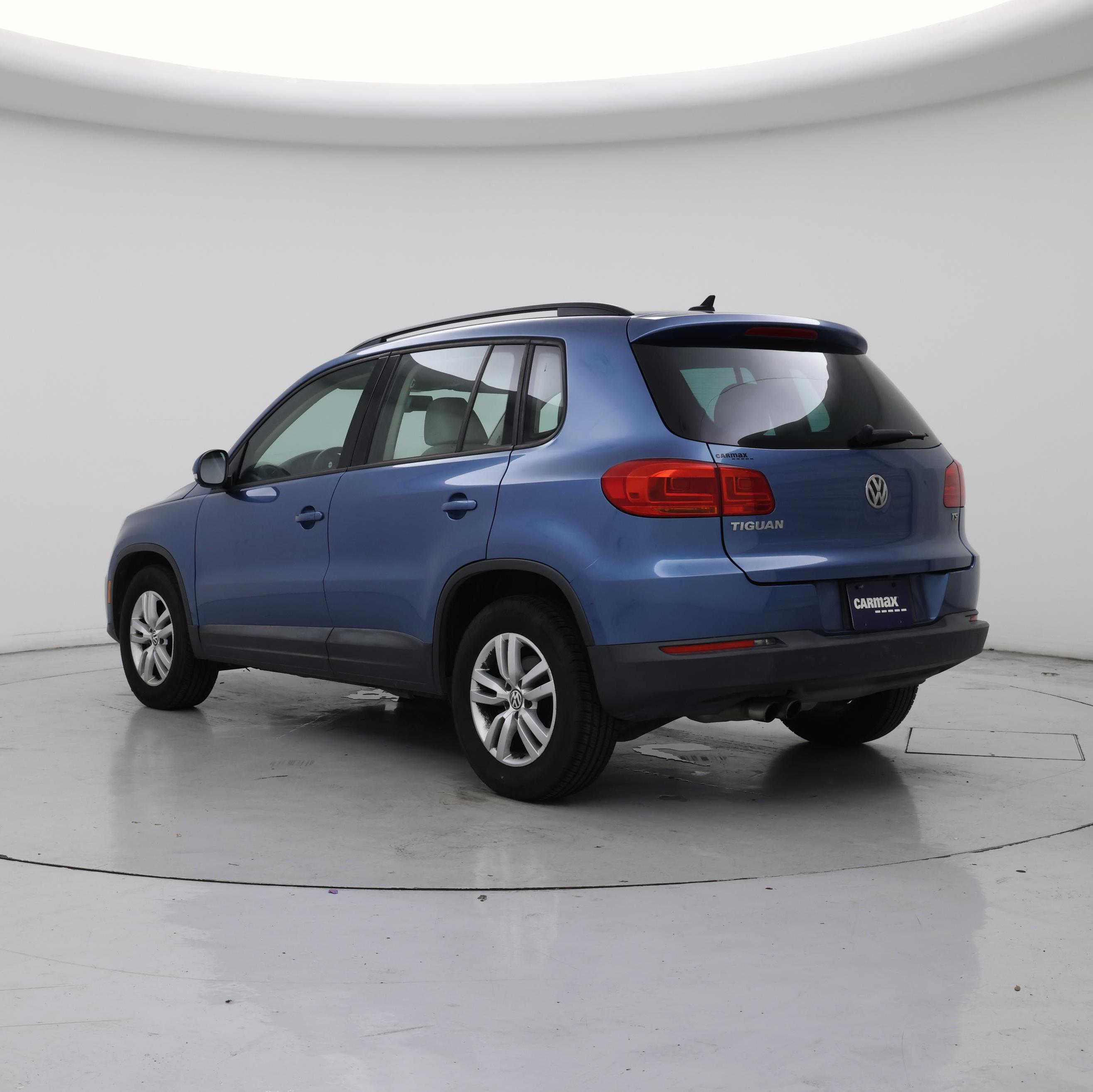 Thumbnail: 2017 Volkswagen Tiguan - 2
