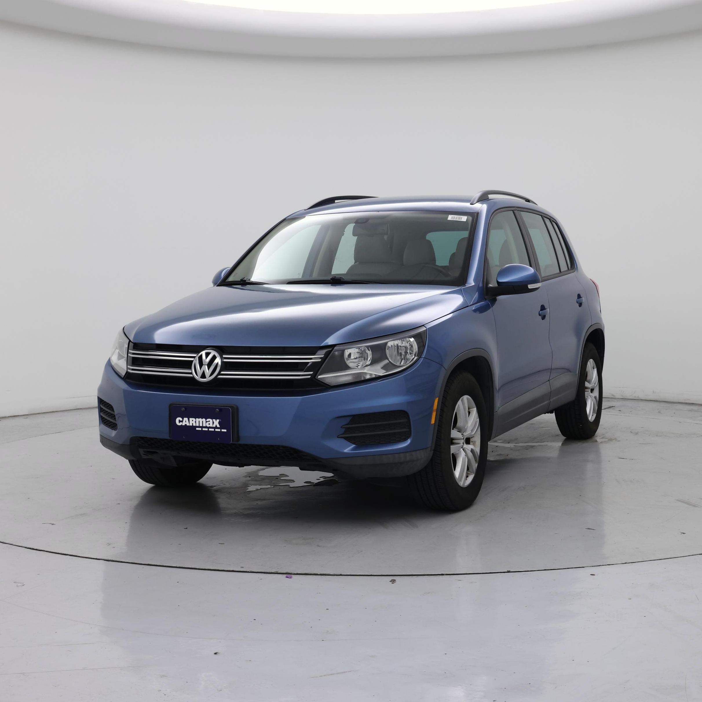 Thumbnail: 2017 Volkswagen Tiguan - 4