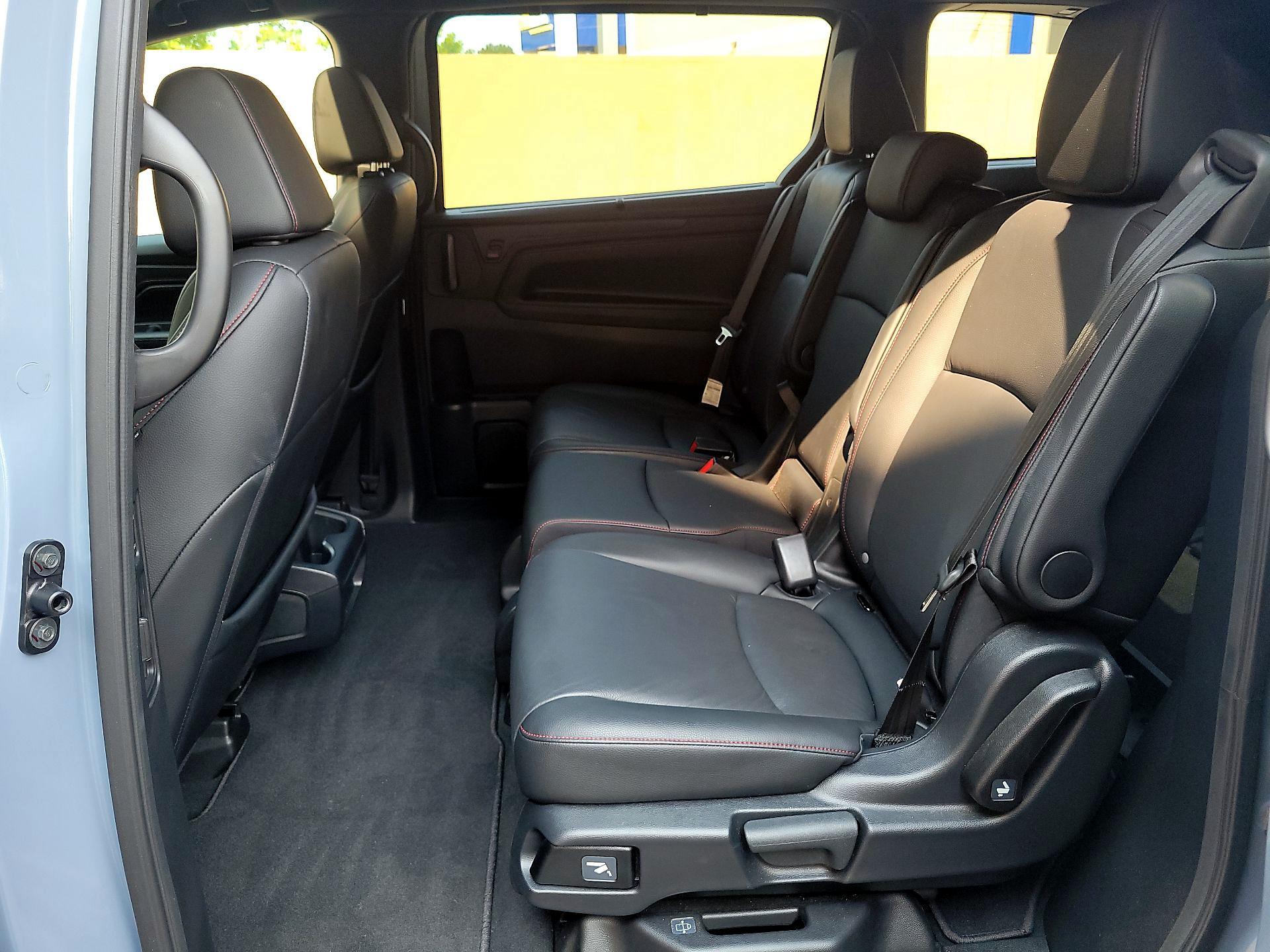 Thumbnail: 2025 Honda Odyssey - 18
