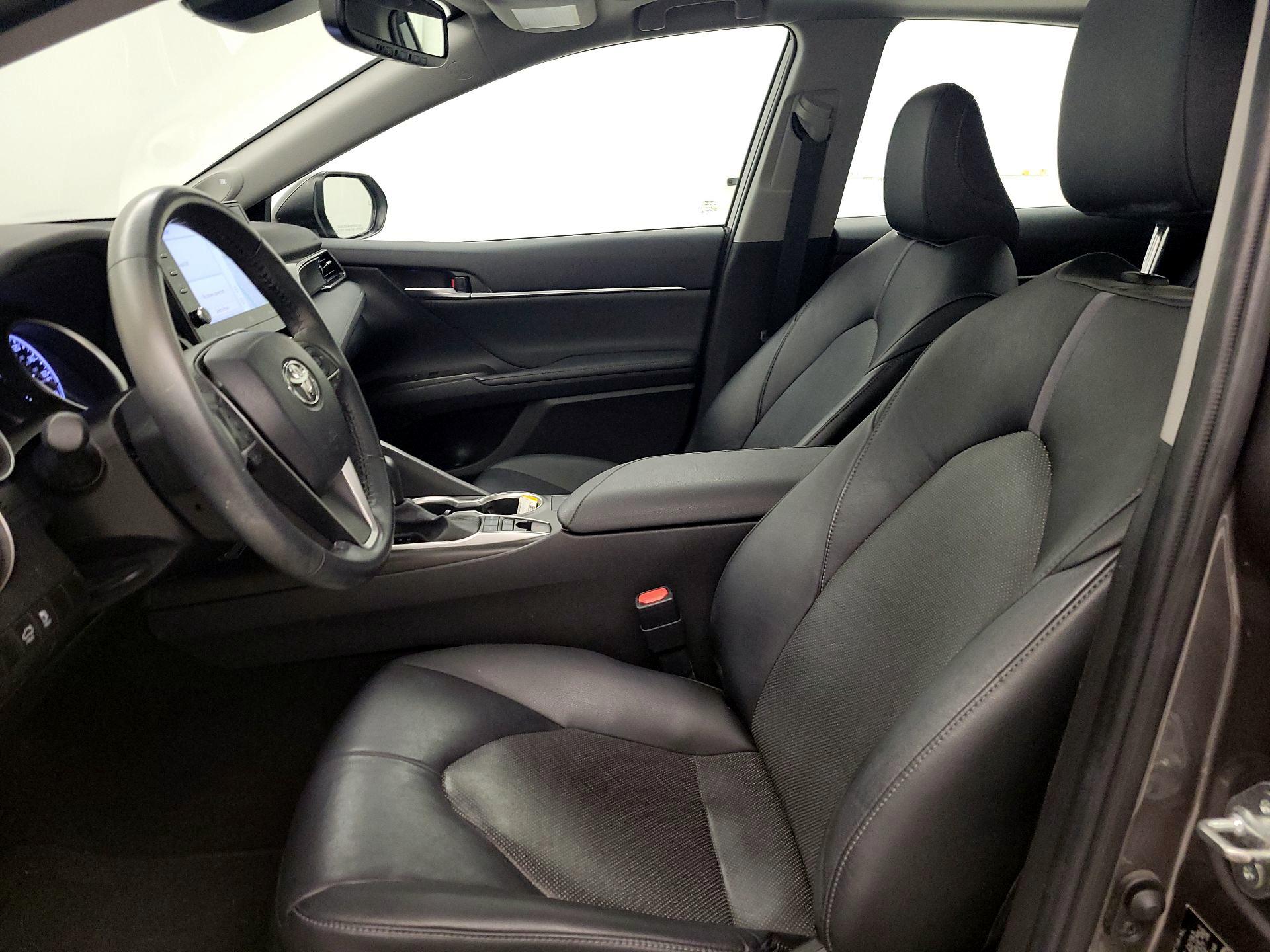 Thumbnail: 2021 Toyota Camry - 11