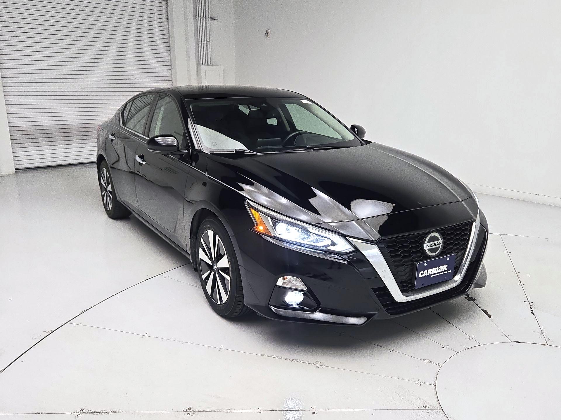 Thumbnail: 2020 Nissan Altima - 1