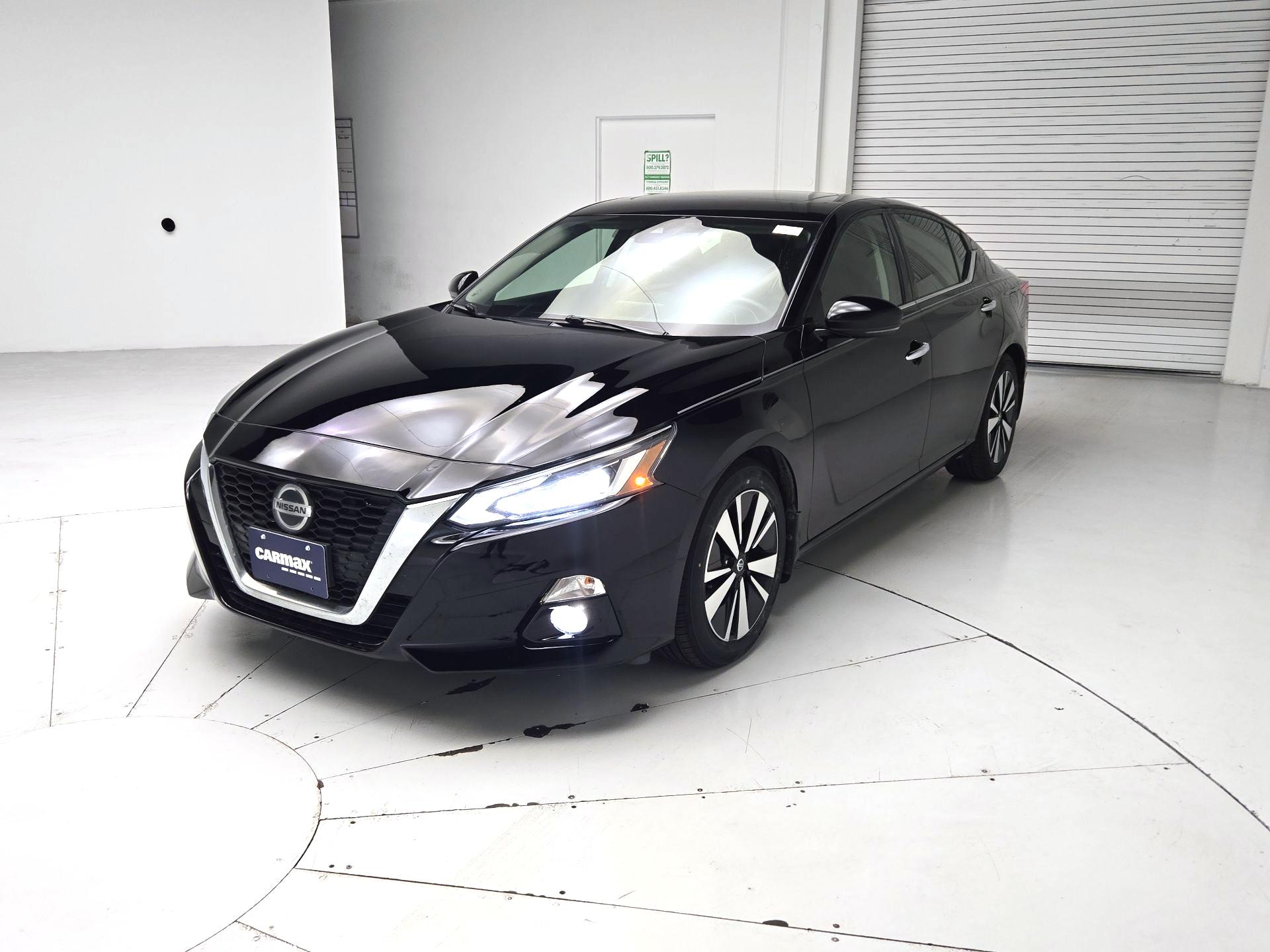 Thumbnail: 2020 Nissan Altima - 3
