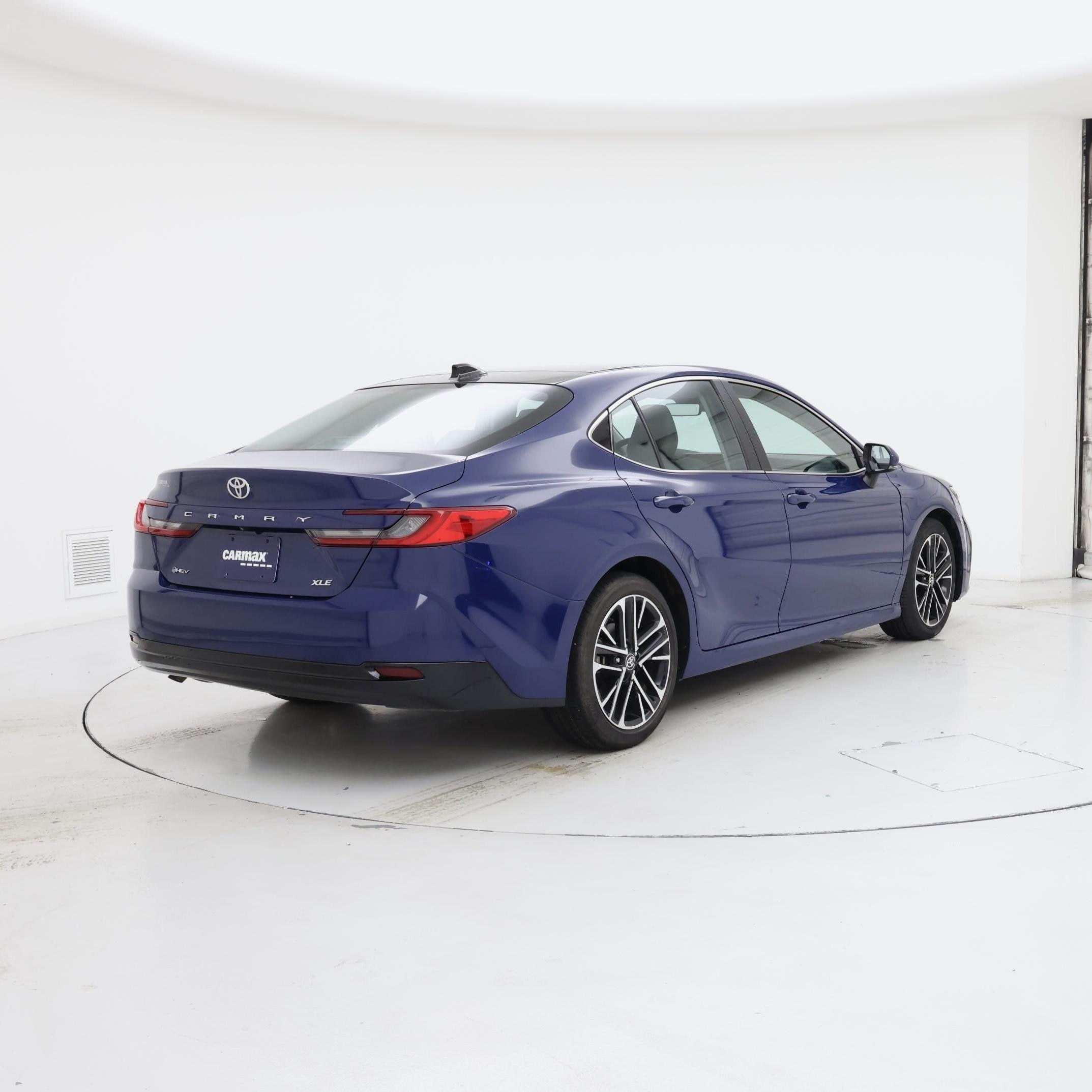 Thumbnail: 2025 Toyota Camry - 8