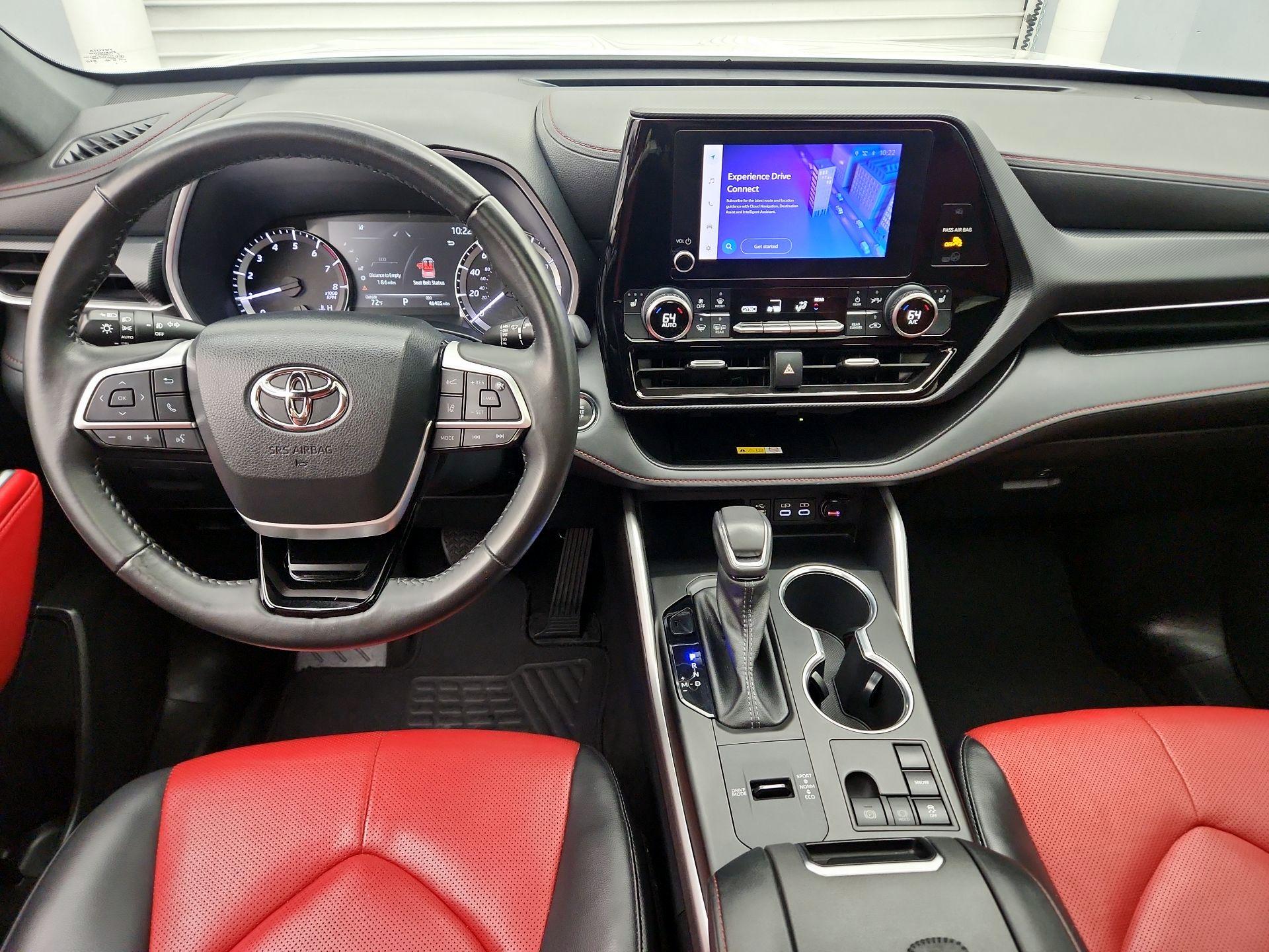 Thumbnail: 2023 Toyota Highlander - 9