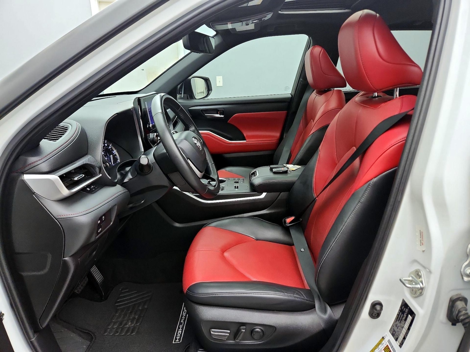2023 Toyota Highlander XSE - Photo 12