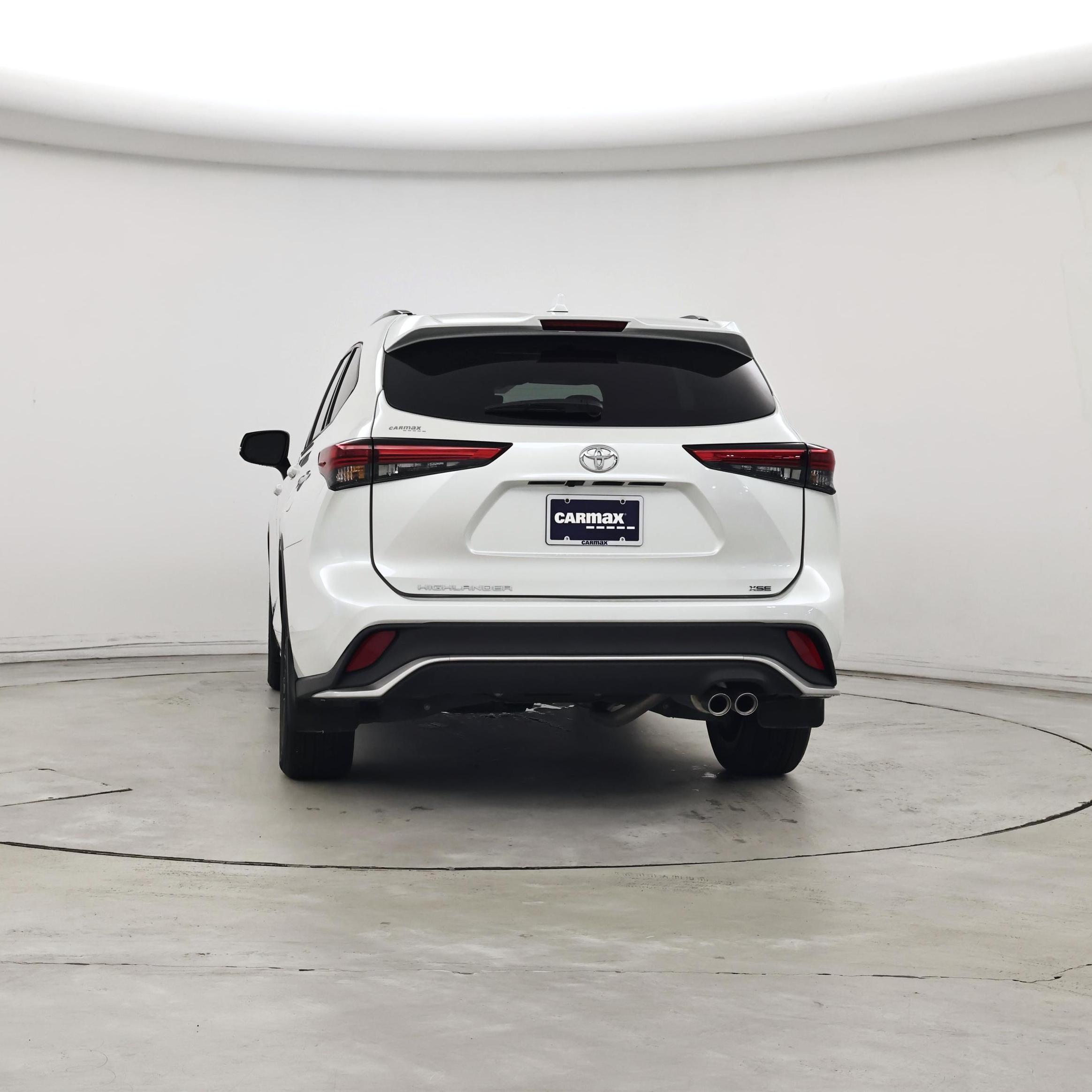 Thumbnail: 2023 Toyota Highlander - 6