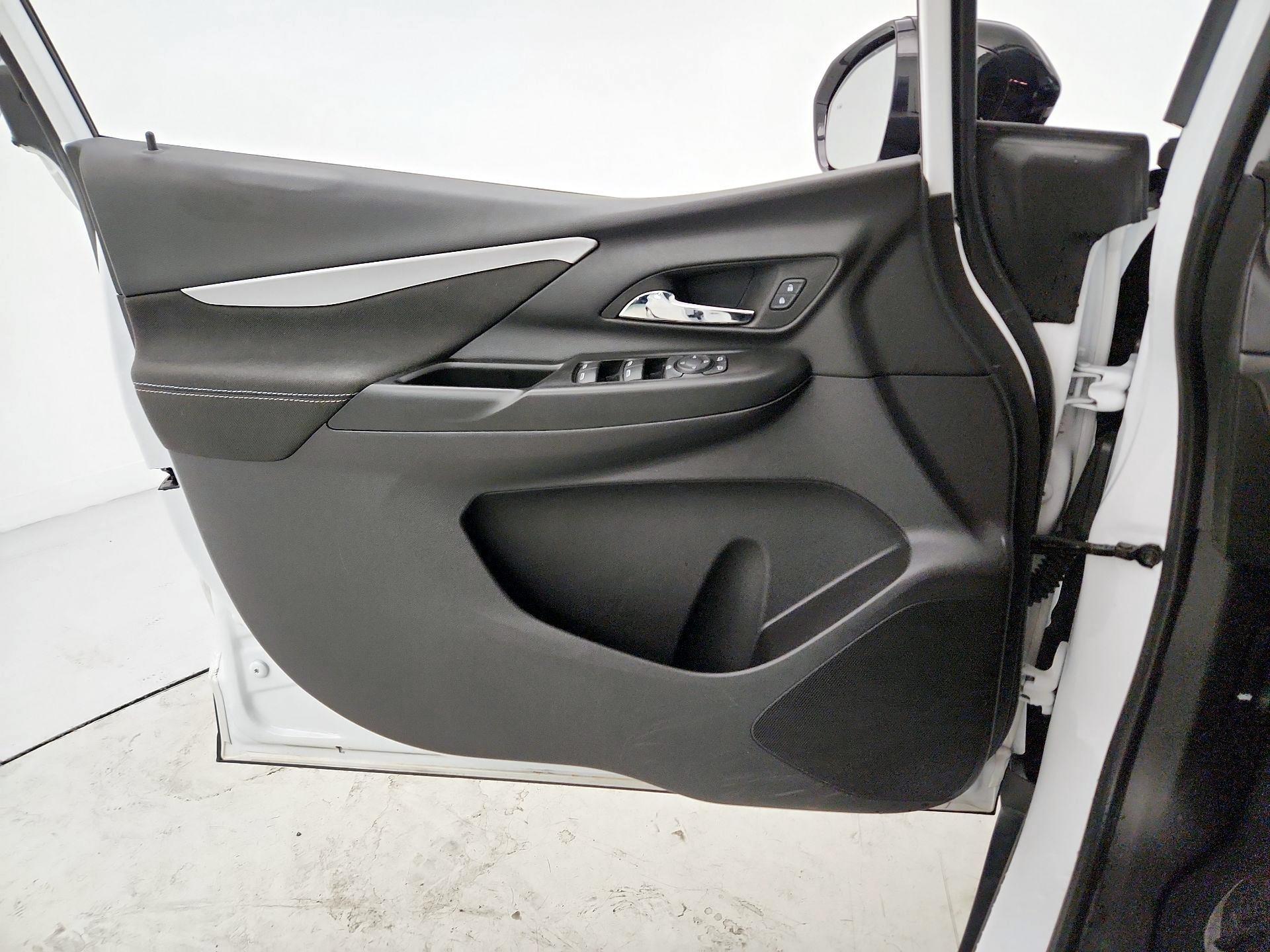 Thumbnail: 2023 Chevrolet Bolt EV - 12