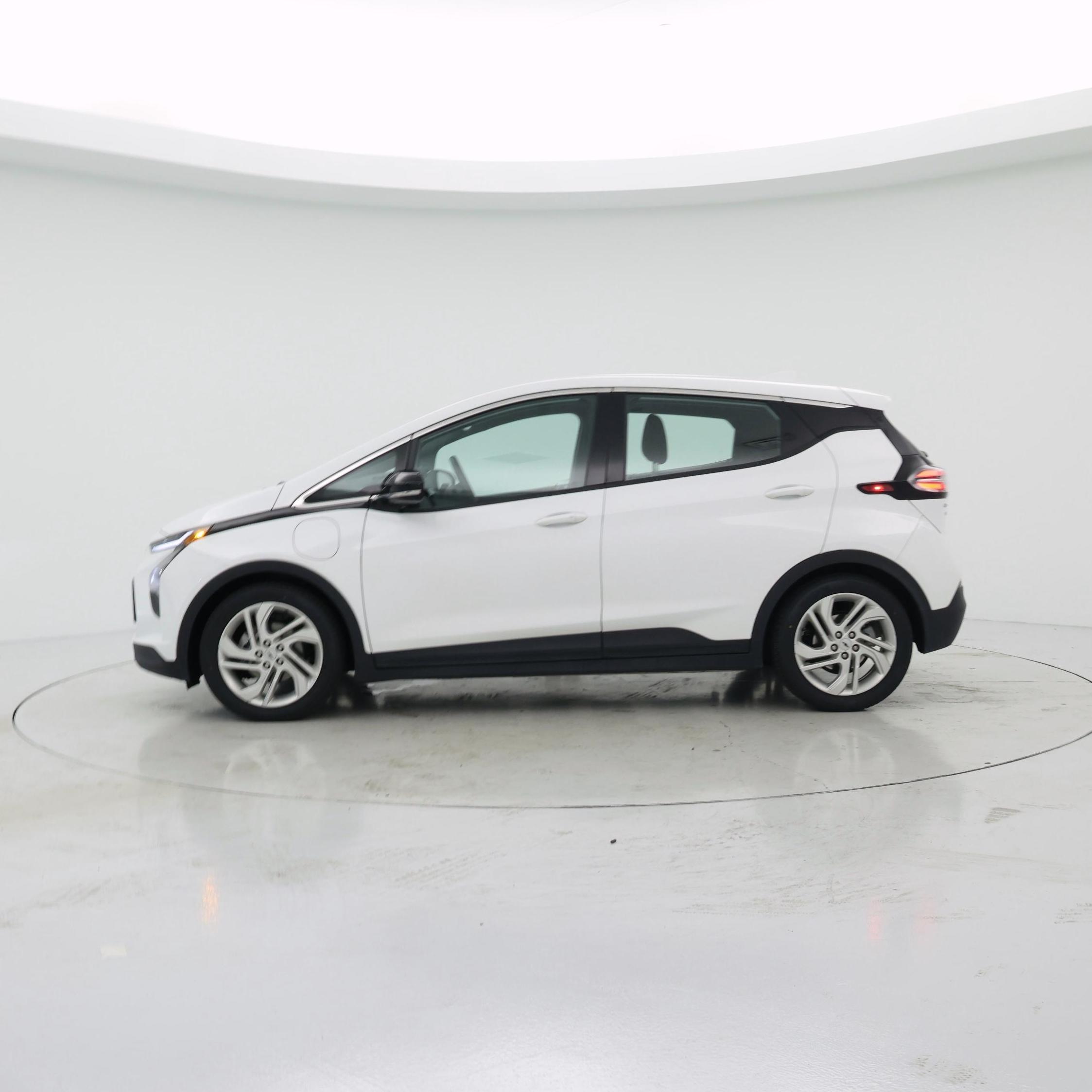 Thumbnail: 2023 Chevrolet Bolt EV - 3