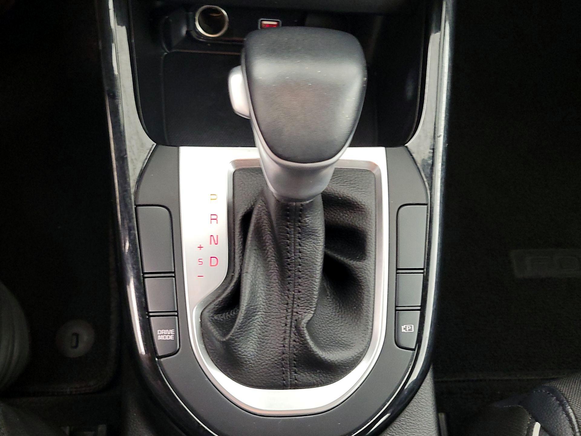 Thumbnail: 2023 Kia Forte - 17
