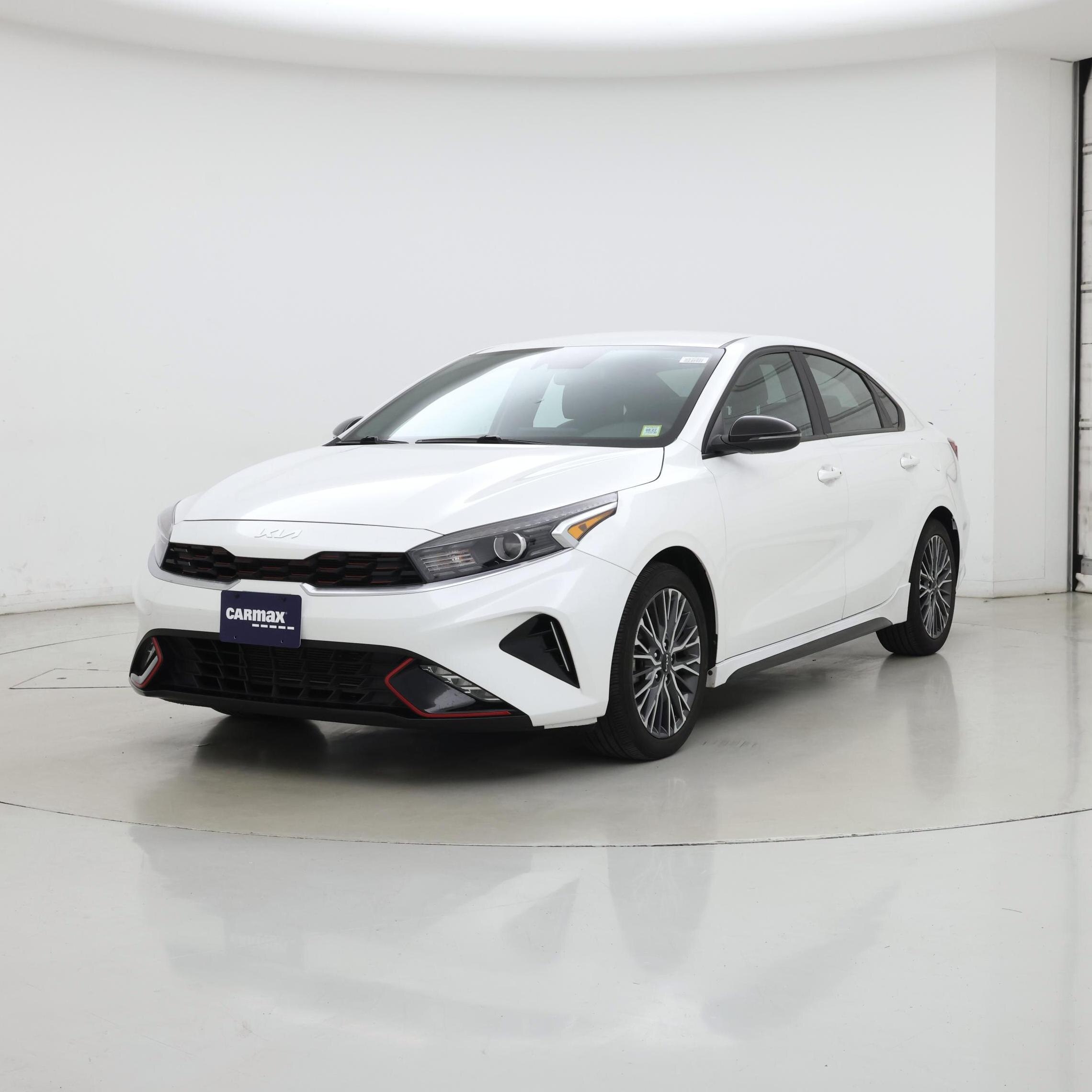 Thumbnail: 2023 Kia Forte - 4