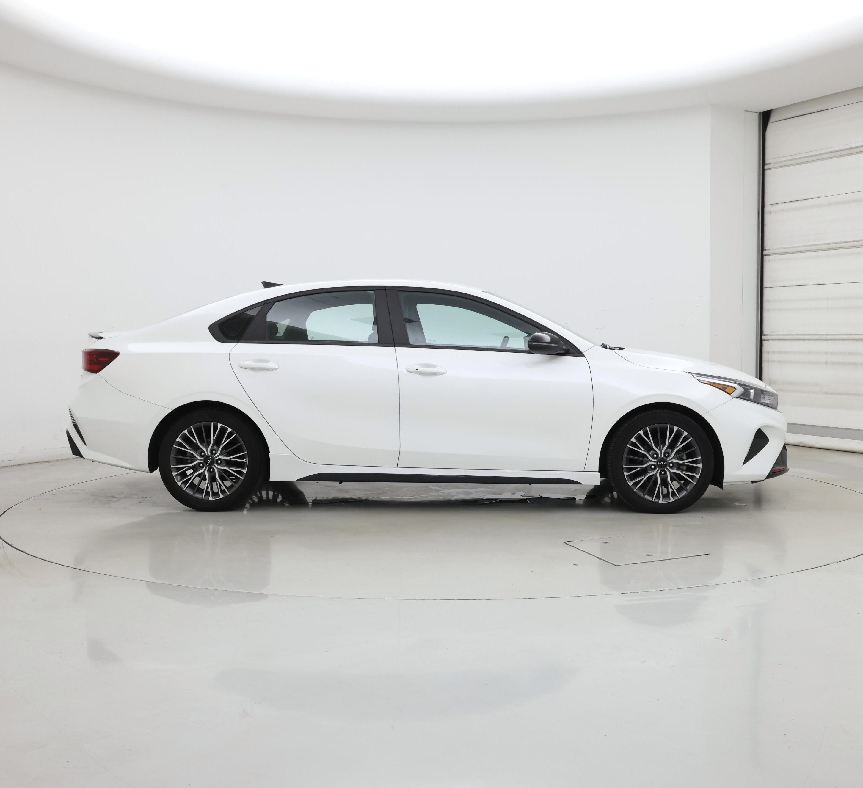 Thumbnail: 2023 Kia Forte - 7