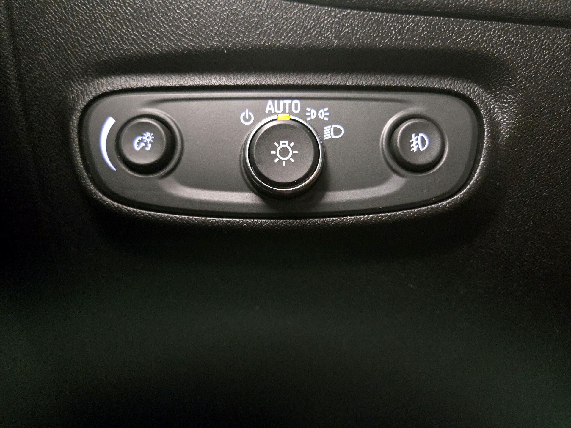 Thumbnail: 2019 Chevrolet Equinox - 13