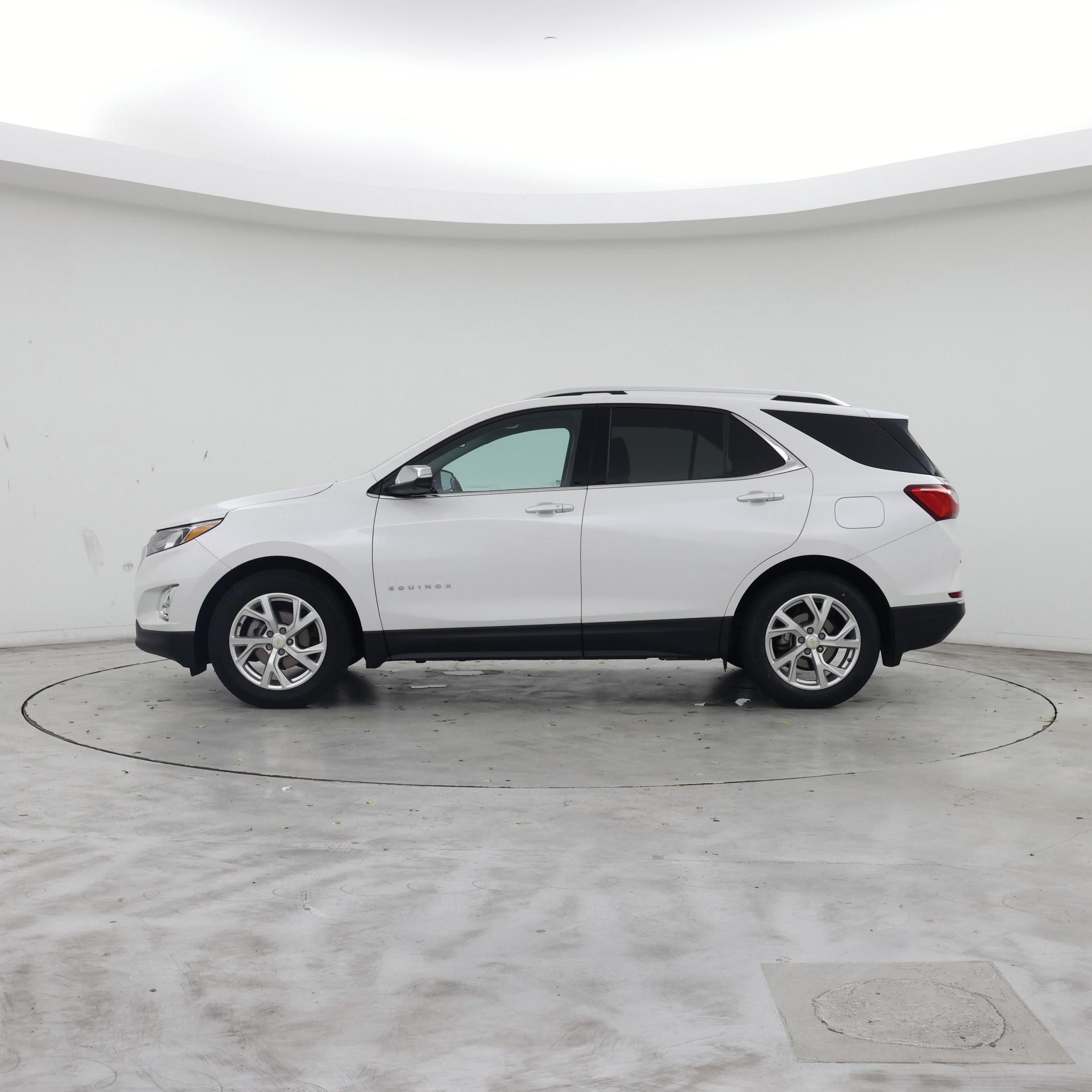 Thumbnail: 2019 Chevrolet Equinox - 3
