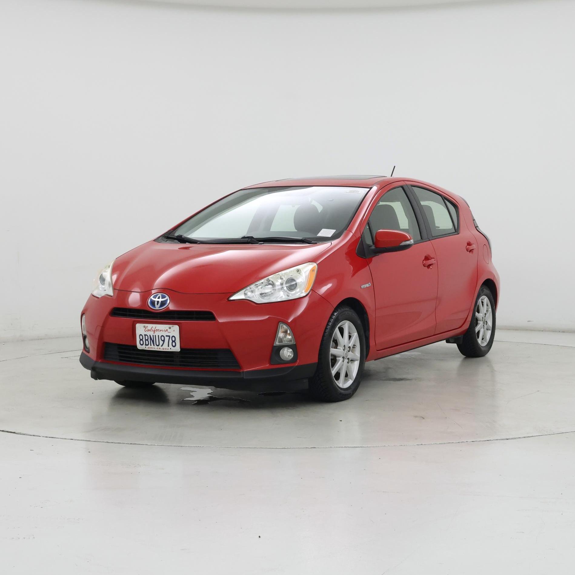 Thumbnail: 2014 Toyota Prius c - 4