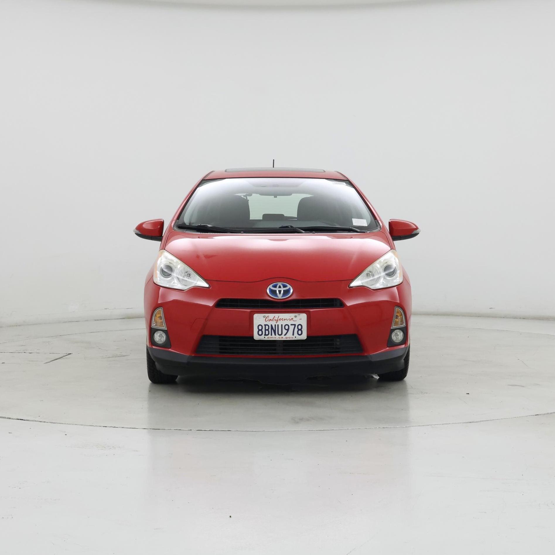 Thumbnail: 2014 Toyota Prius c - 5