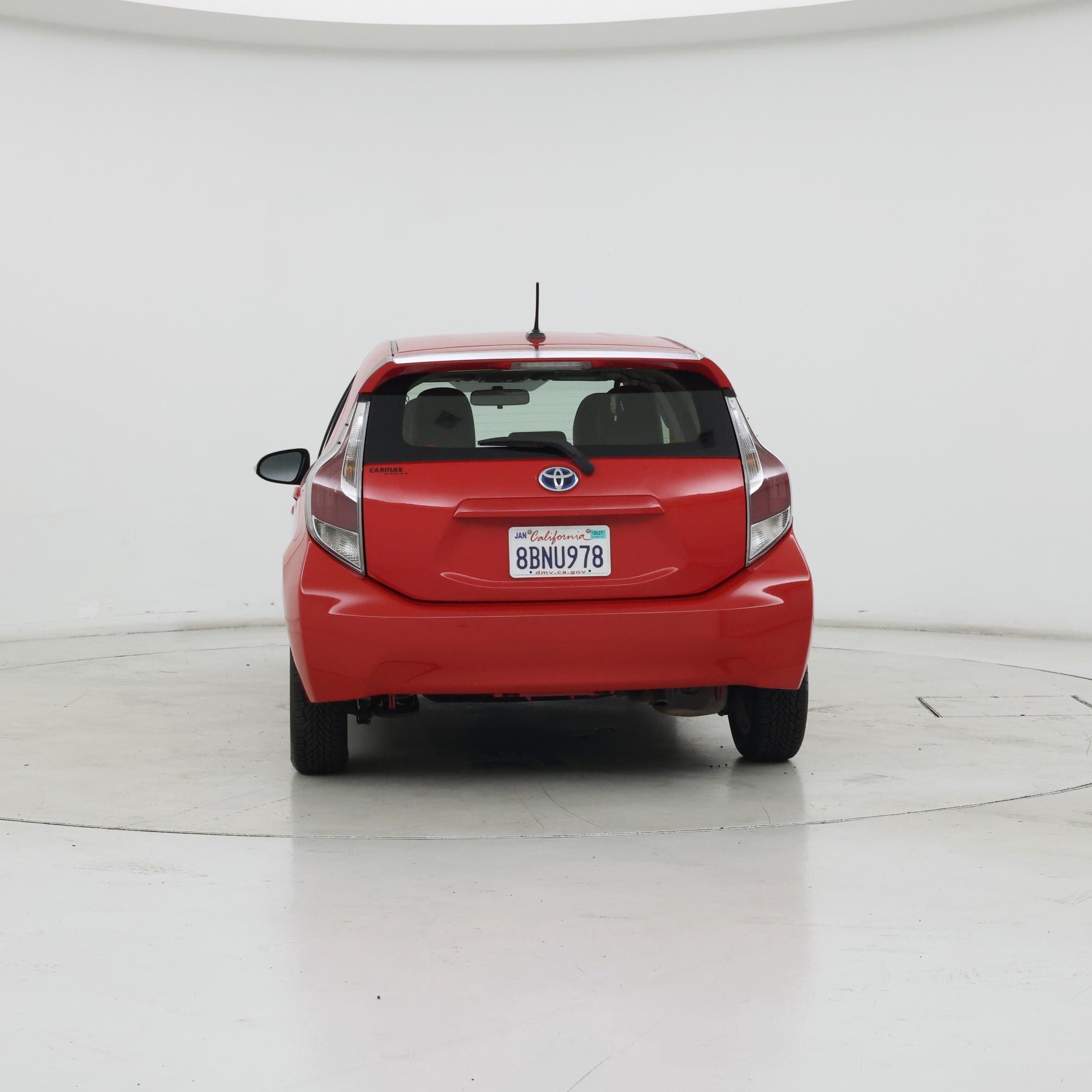 Thumbnail: 2014 Toyota Prius c - 6