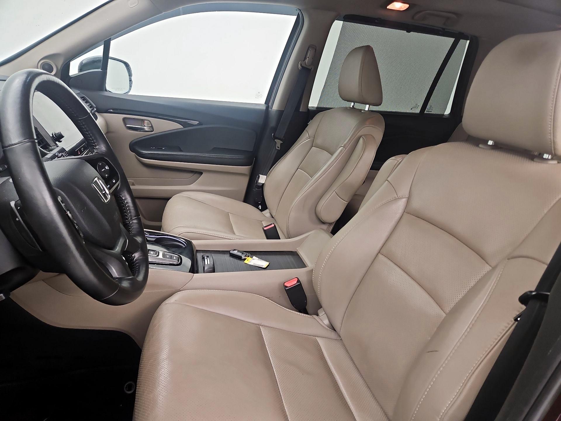 Thumbnail: 2020 Honda Pilot - 11