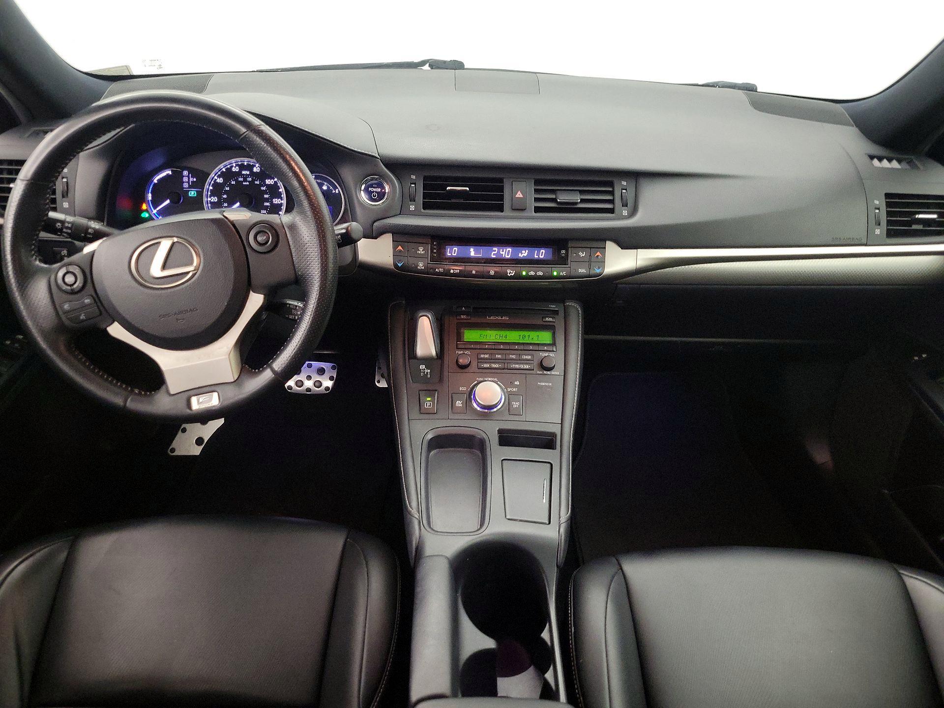 Thumbnail: 2015 Lexus CT - 9