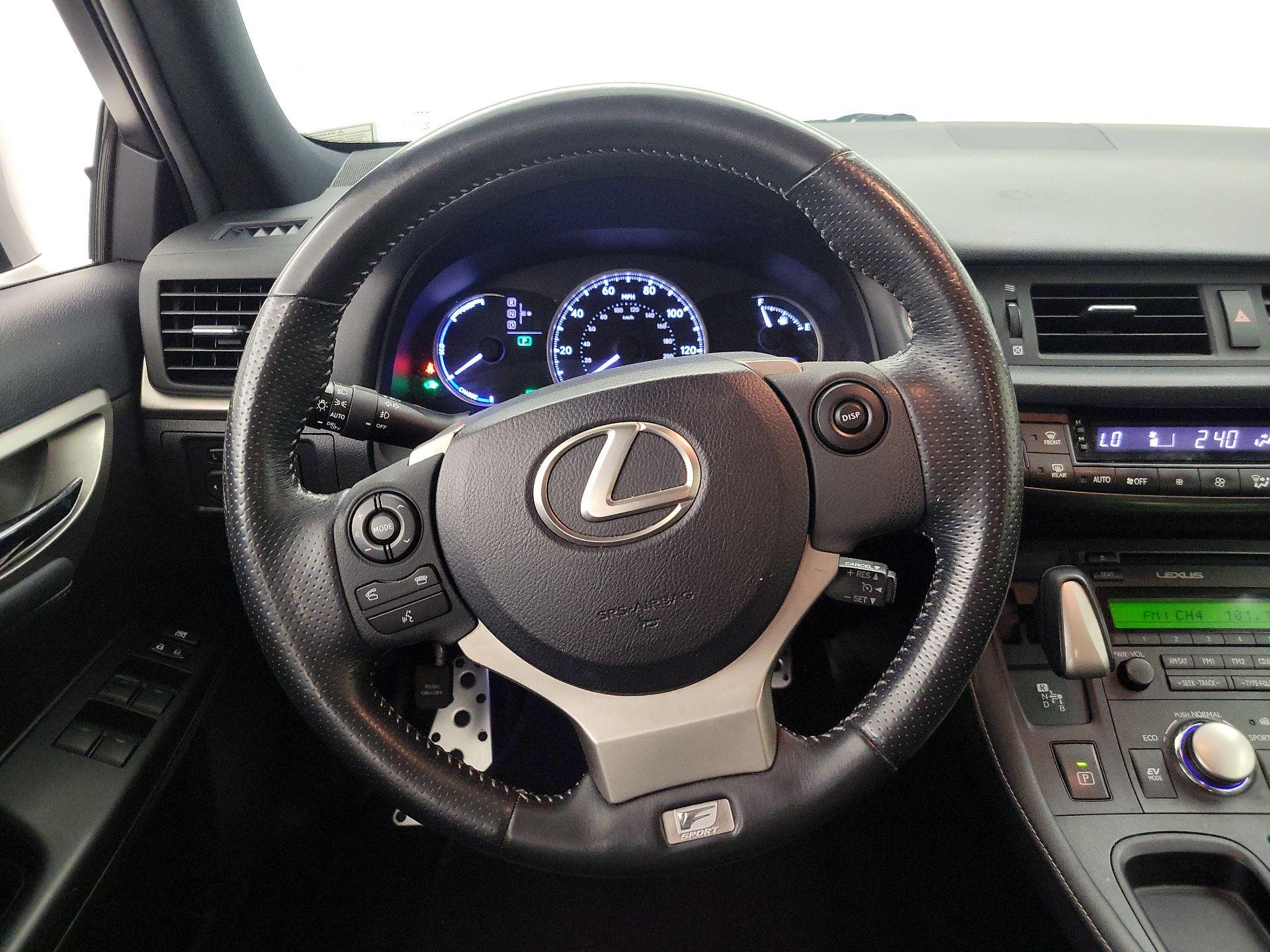 Thumbnail: 2015 Lexus CT - 10