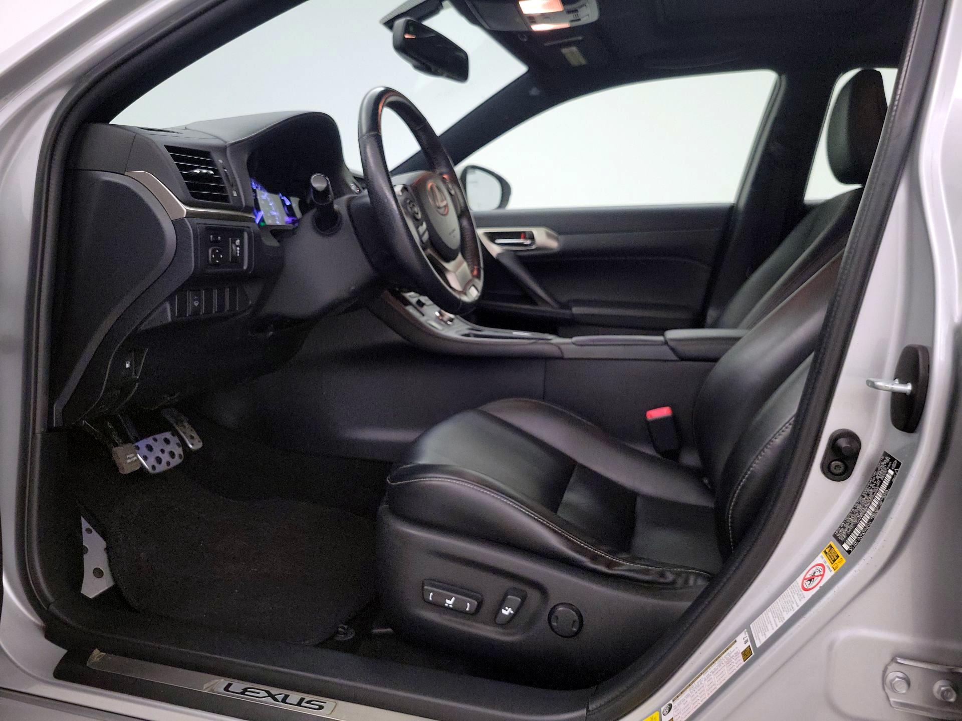 Thumbnail: 2015 Lexus CT - 11