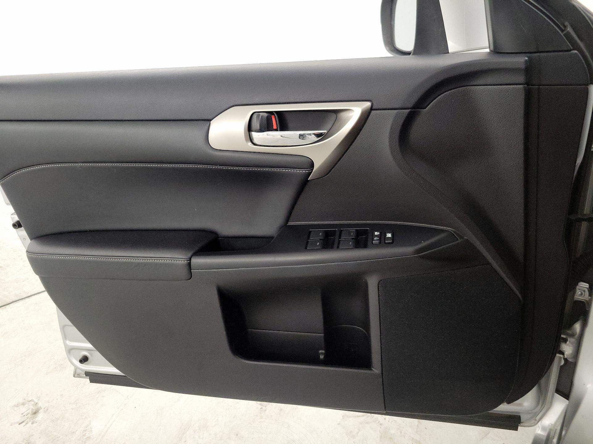 Thumbnail: 2015 Lexus CT - 12