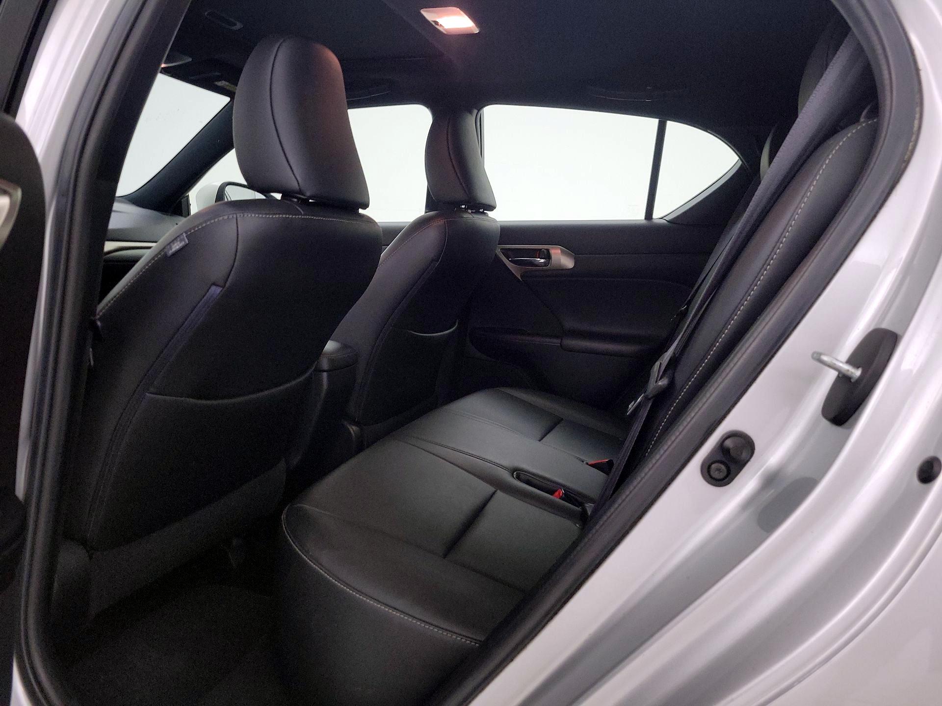 Thumbnail: 2015 Lexus CT - 18
