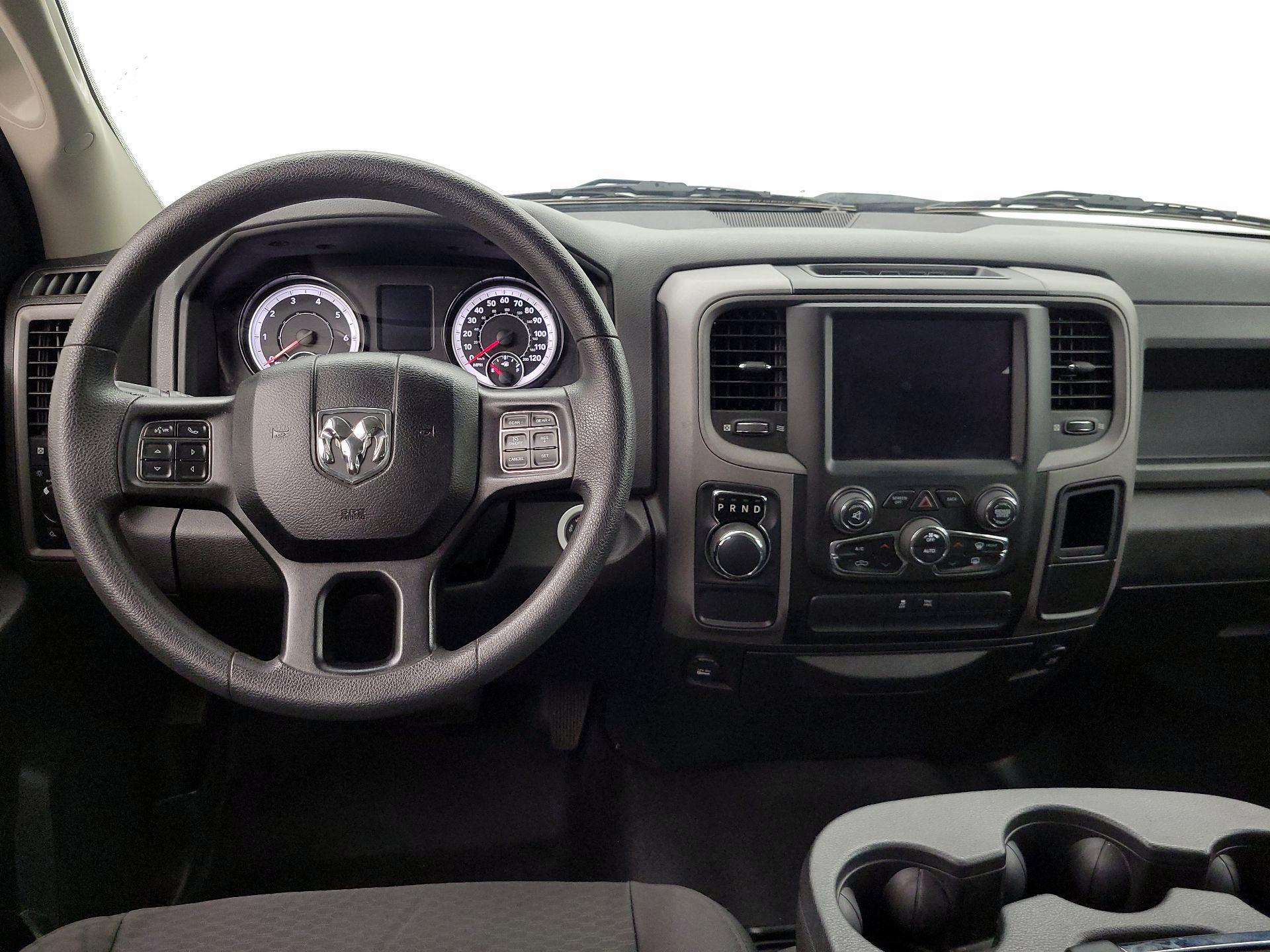Thumbnail: 2019 RAM 1500 Classic - 10
